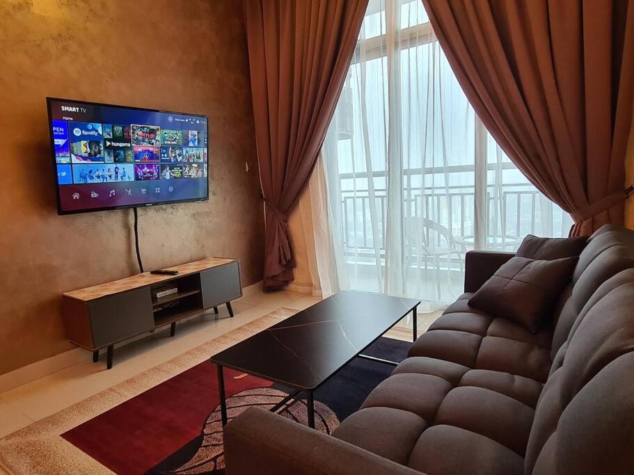 Eid SKS Habitat -Free Wifi Netflix, Larkin, Johor Bahru