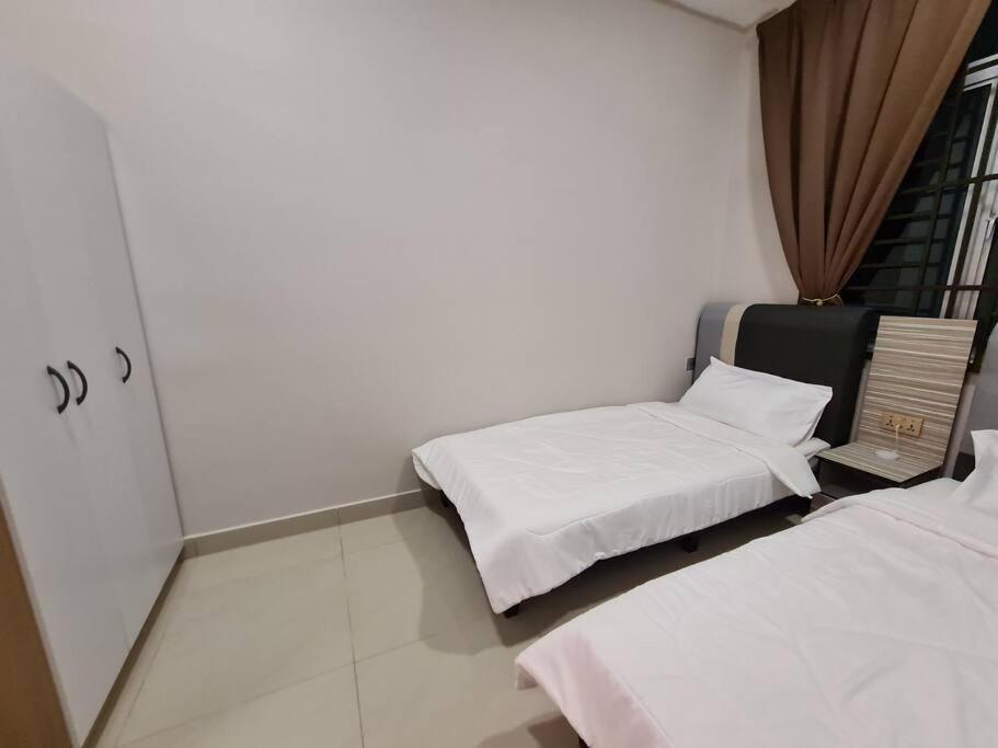 Eid SKS Habitat -Free Wifi Netflix, Larkin, Johor Bahru