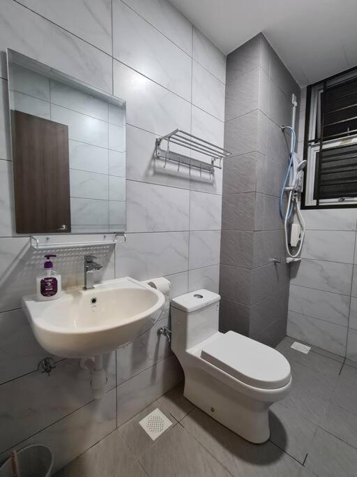 Eid SKS Habitat -Free Wifi Netflix, Larkin, Johor Bahru