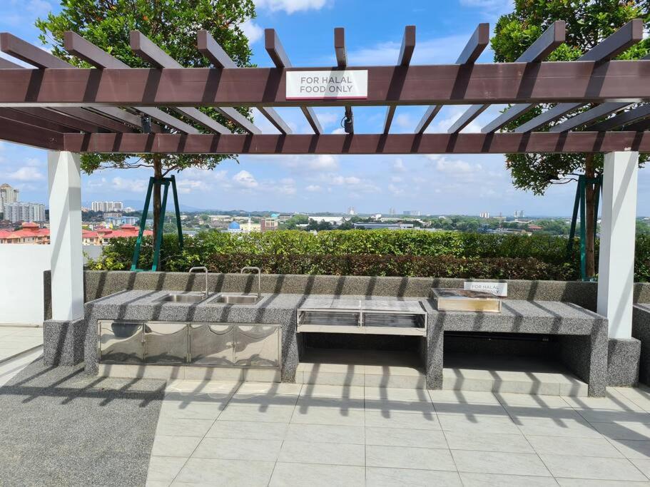 Eid SKS Habitat -Free Wifi Netflix, Larkin, Johor Bahru