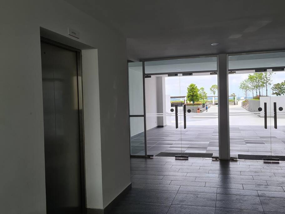 Eid SKS Habitat -Free Wifi Netflix, Larkin, Johor Bahru
