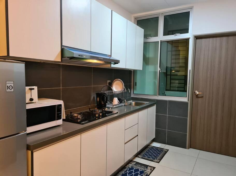 Eid SKS Habitat -Free Wifi Netflix, Larkin, Johor Bahru
