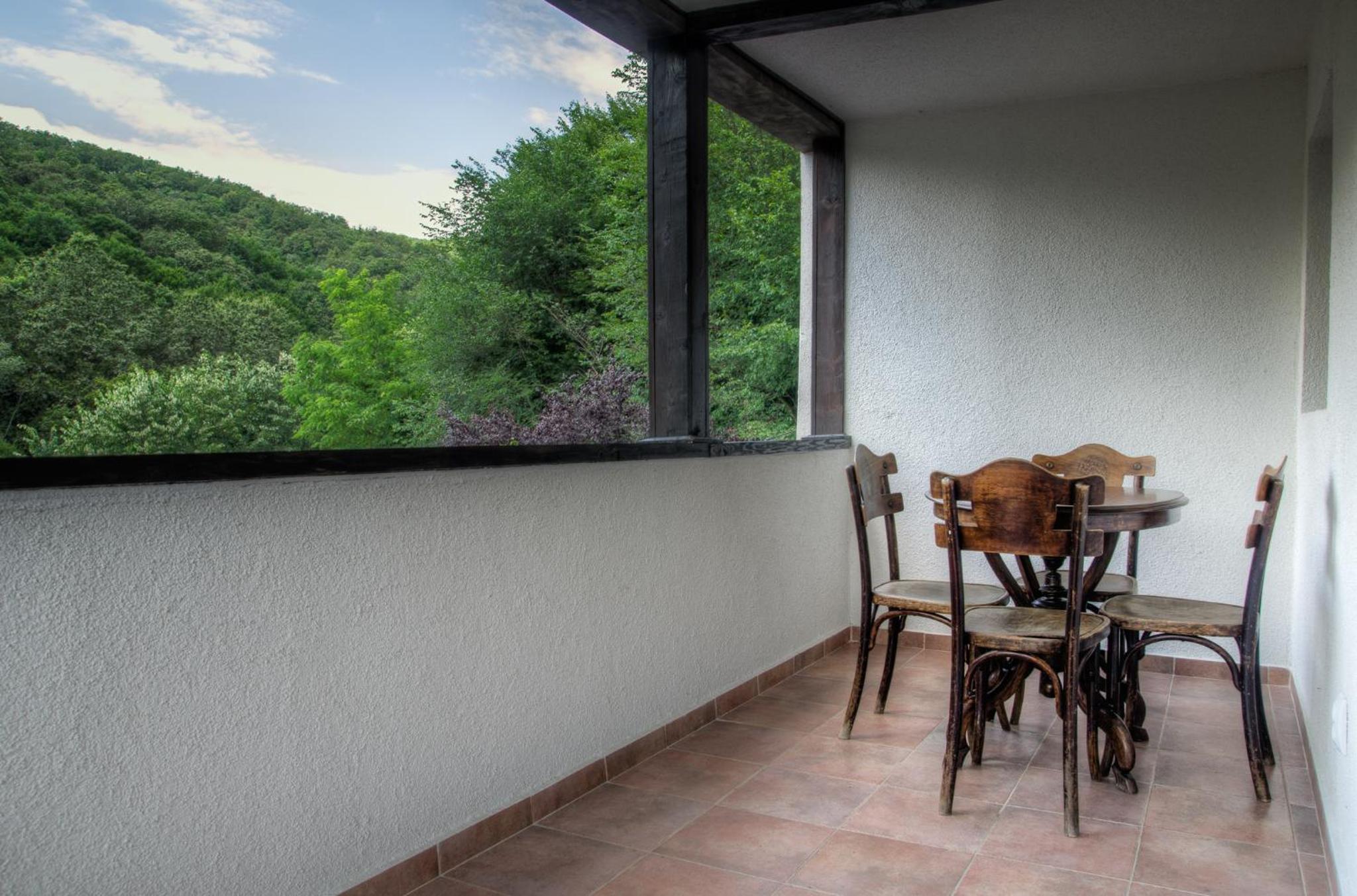 Pensiune-Restaurant Tara Luanei