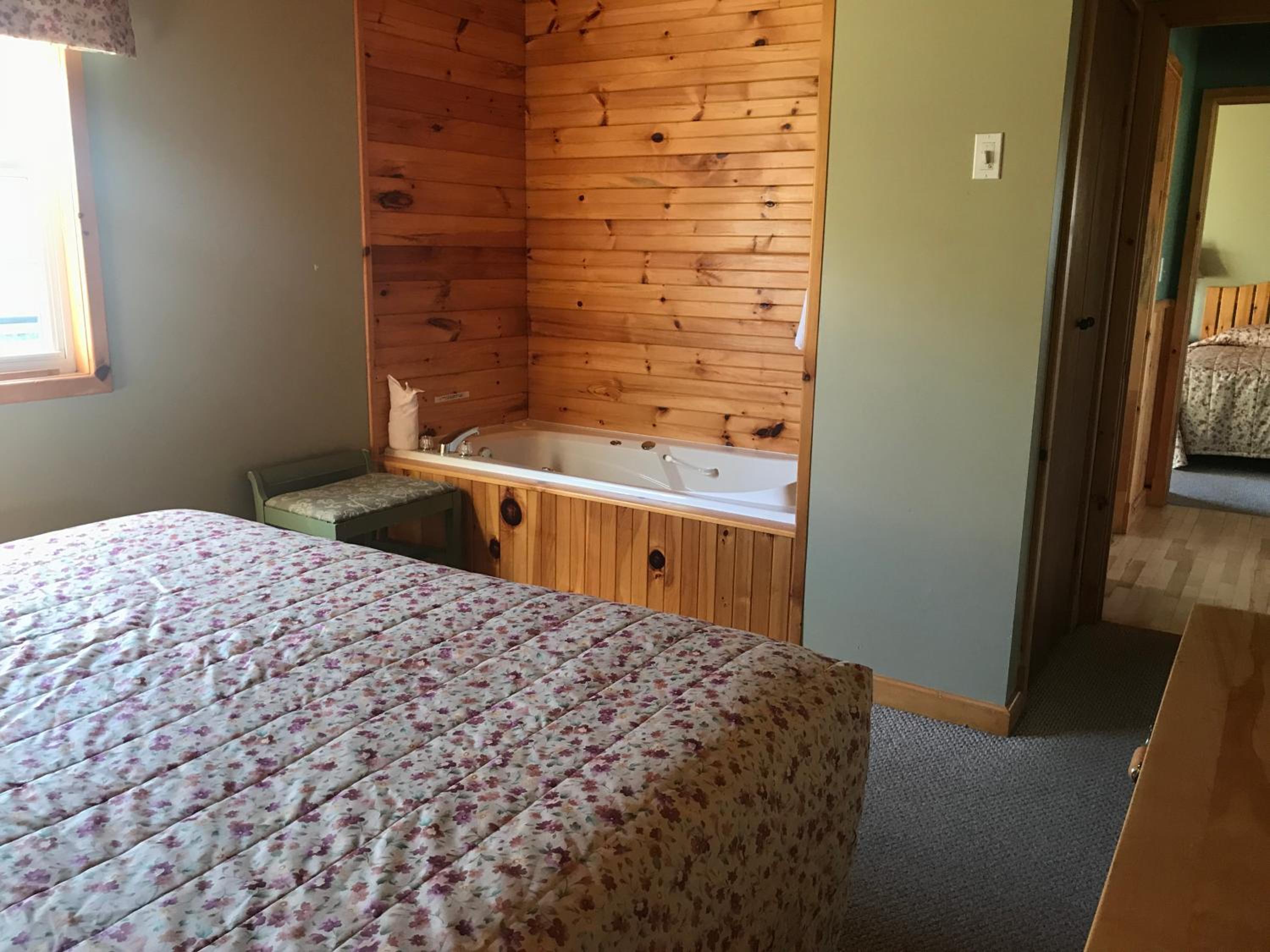Cavendish Country Inn & Cottages