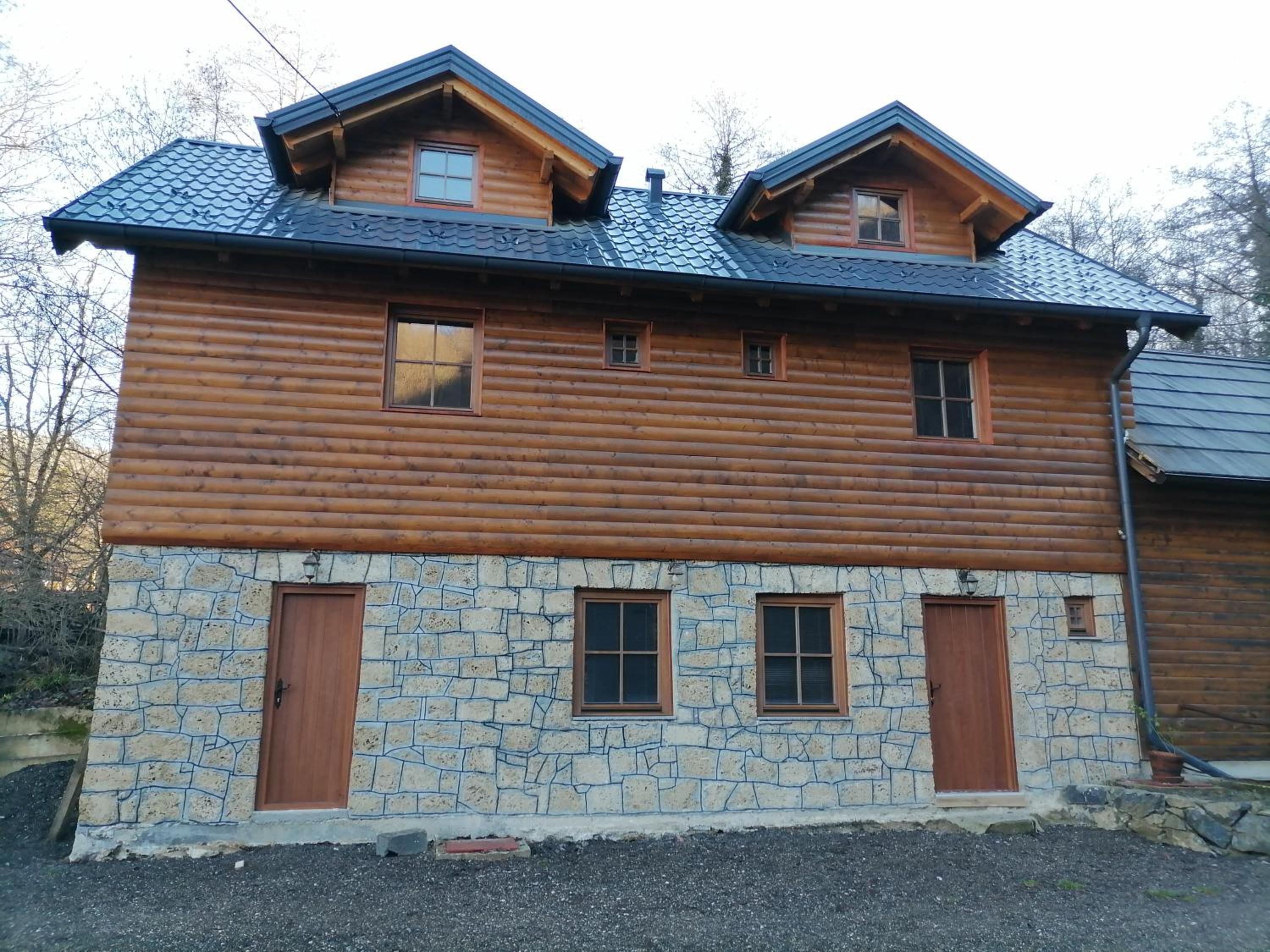 Photo 8