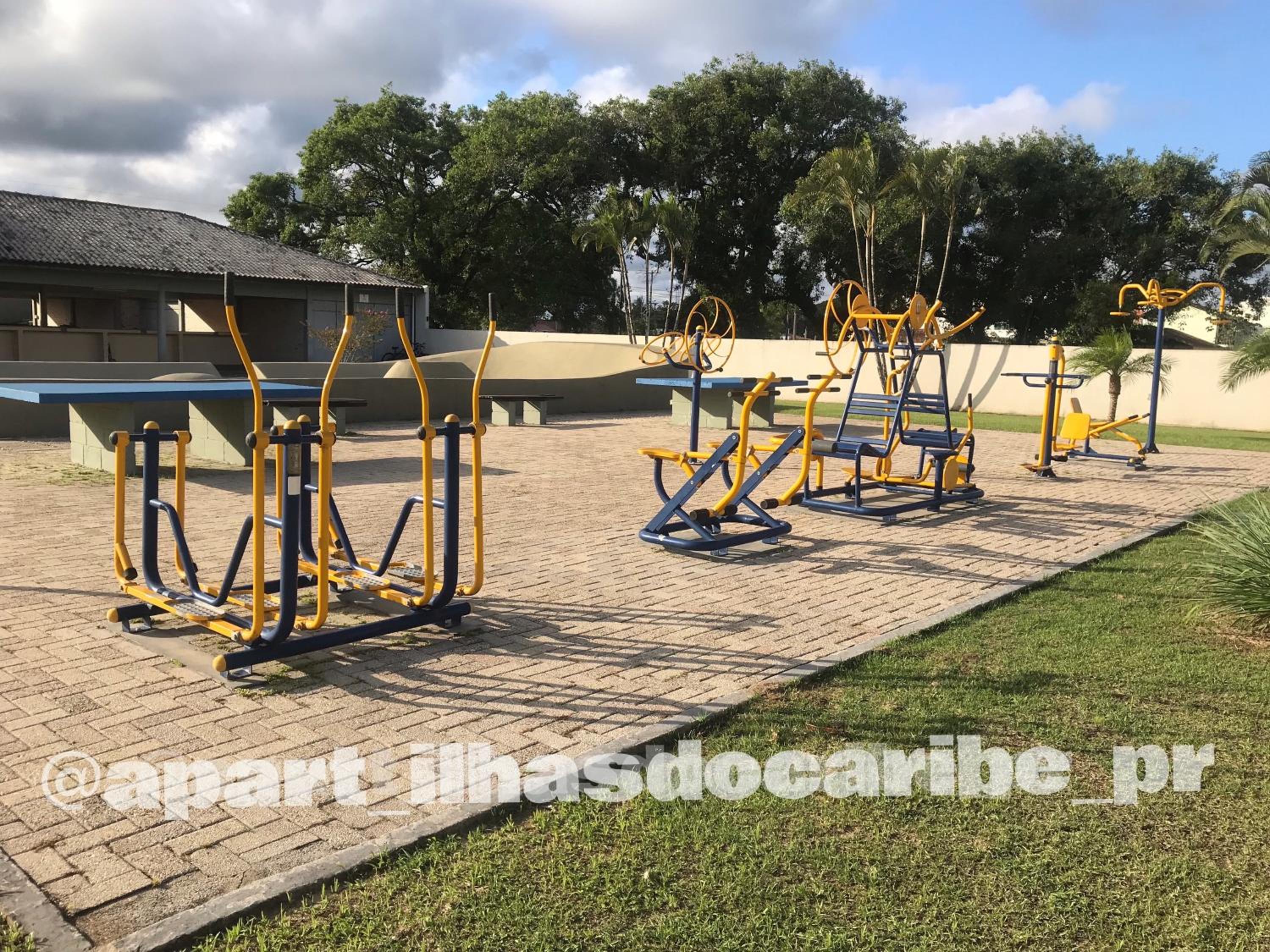 Apto Cond Ilhas do Caribe - Pr - Beira Mar
