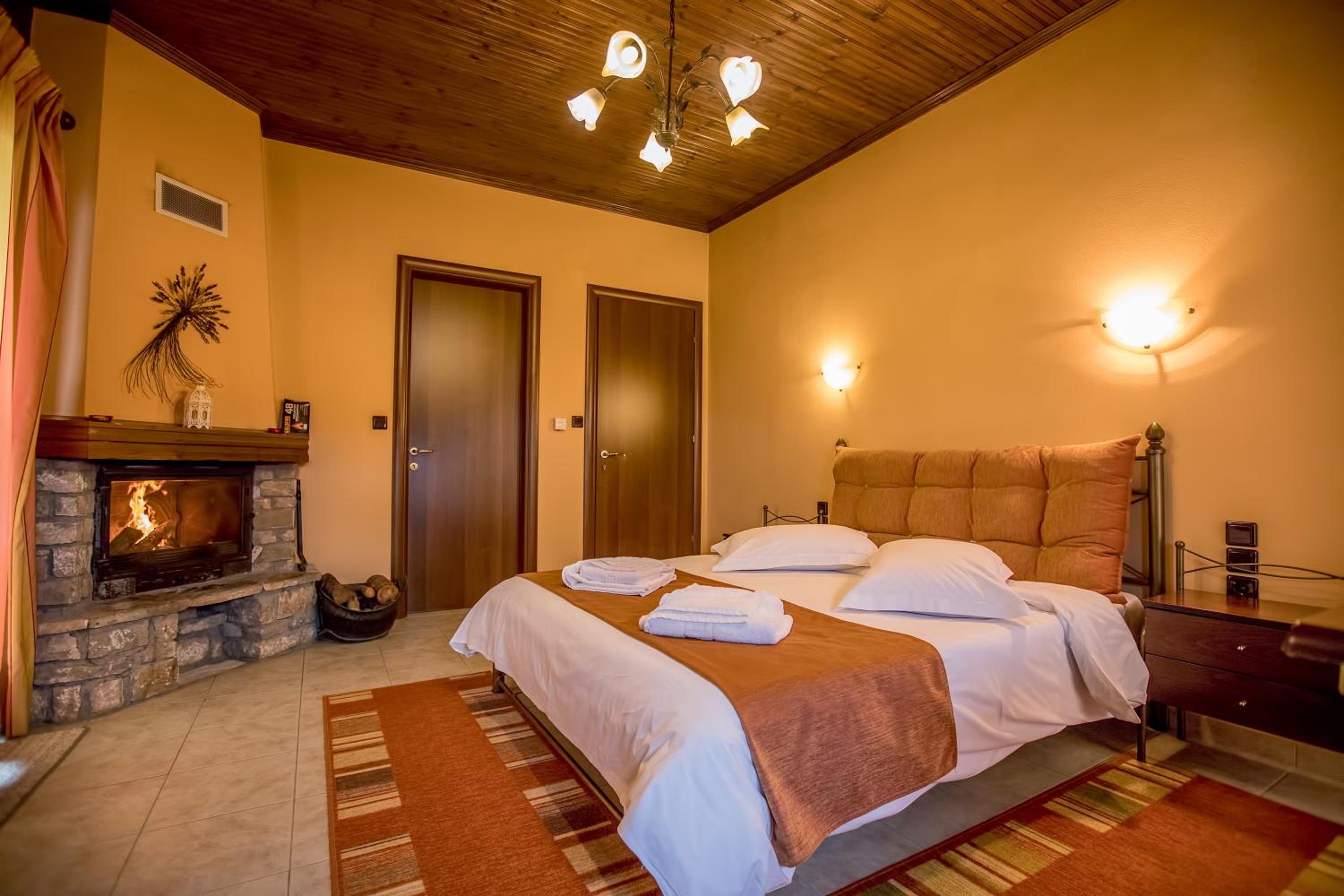 Kynthia Guesthouse