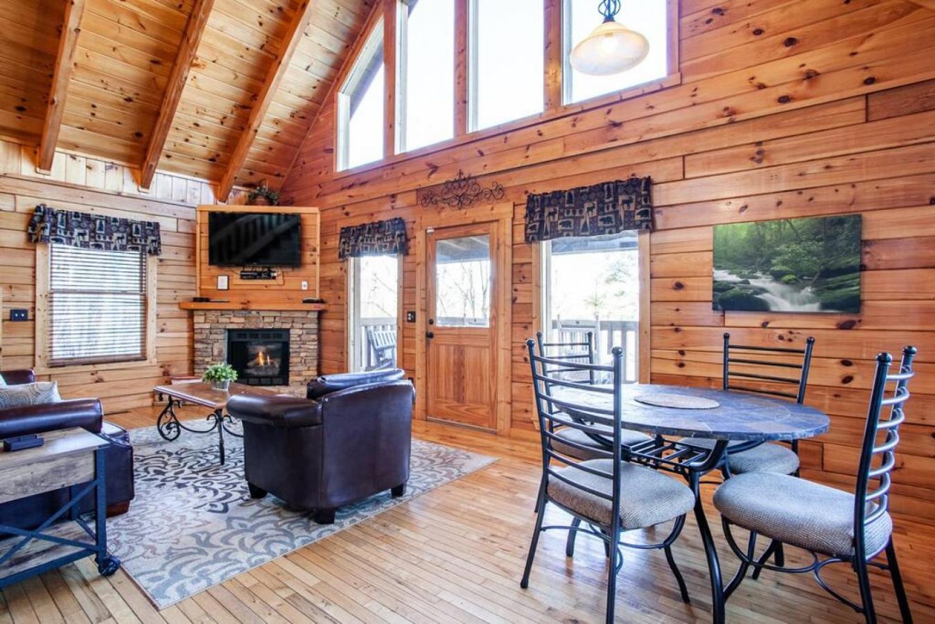 Whisk A Way with Hot Tub, Pool Table and Jacuzzi