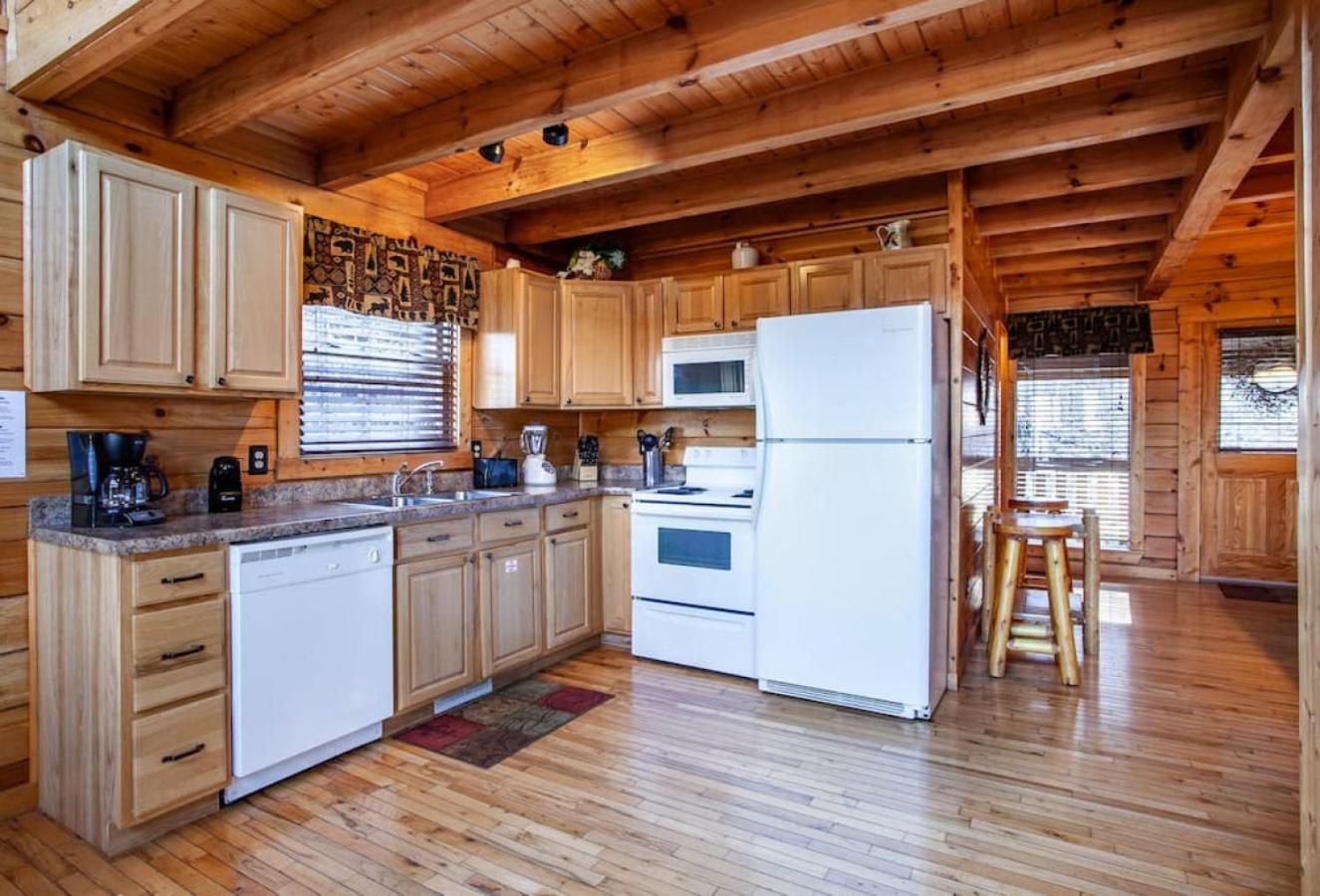 Whisk A Way with Hot Tub, Pool Table and Jacuzzi
