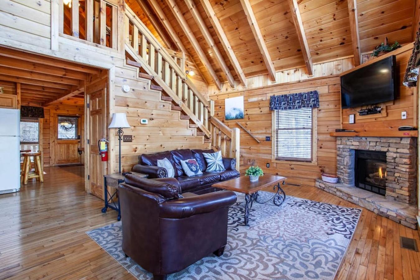 Whisk A Way with Hot Tub, Pool Table and Jacuzzi