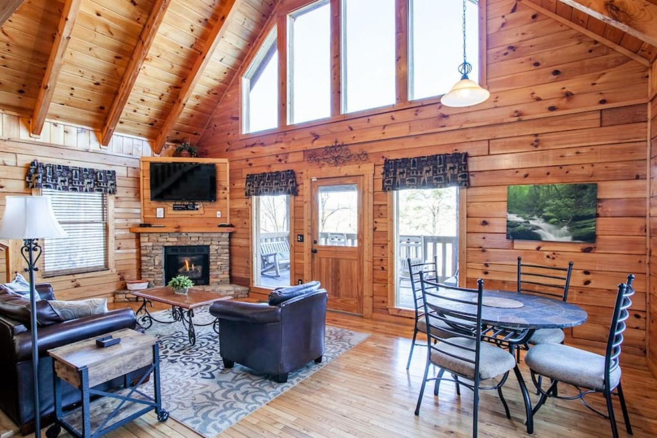 Whisk A Way with Hot Tub, Pool Table and Jacuzzi