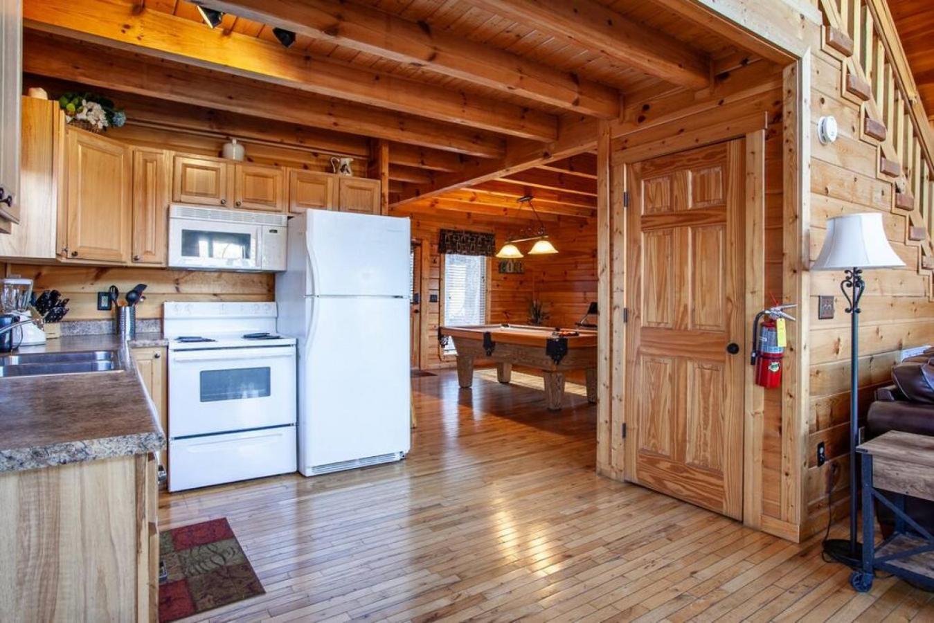 Whisk A Way with Hot Tub, Pool Table and Jacuzzi
