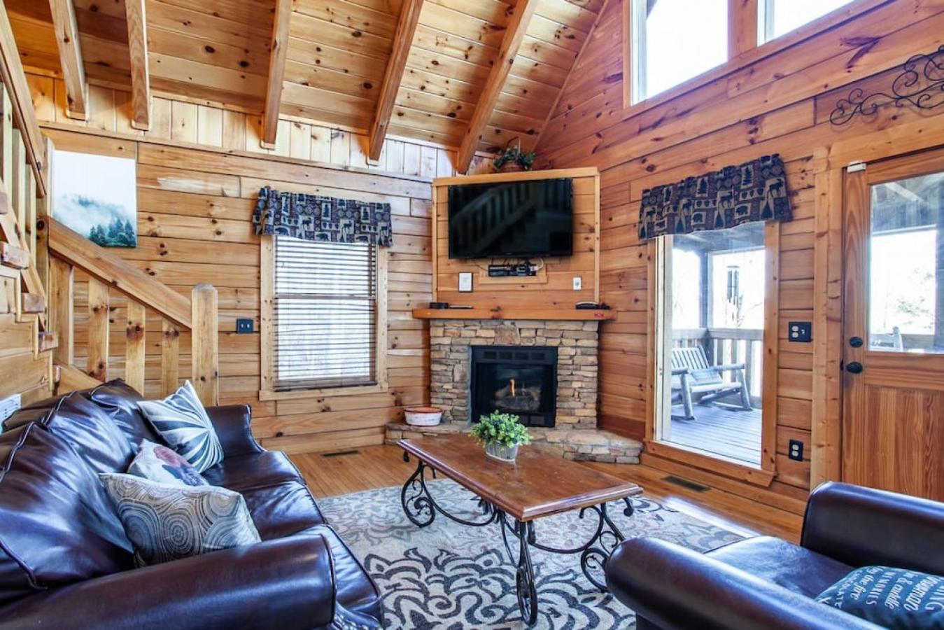 Whisk A Way with Hot Tub, Pool Table and Jacuzzi