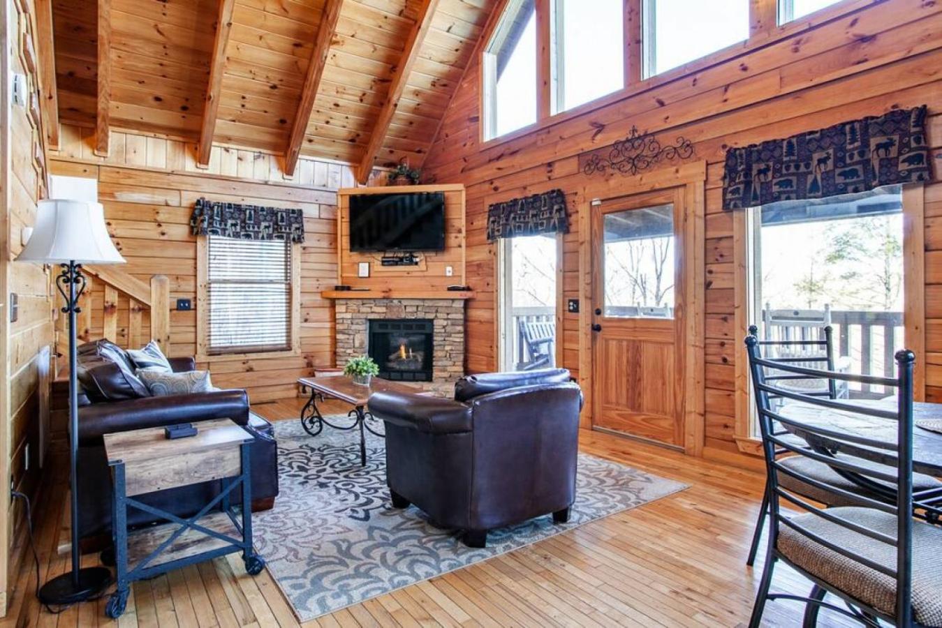 Whisk A Way with Hot Tub, Pool Table and Jacuzzi