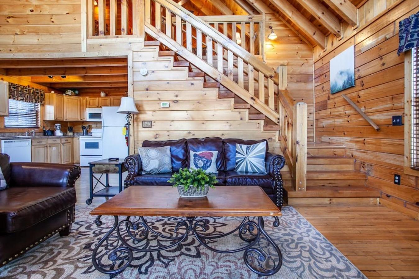 Whisk A Way with Hot Tub, Pool Table and Jacuzzi