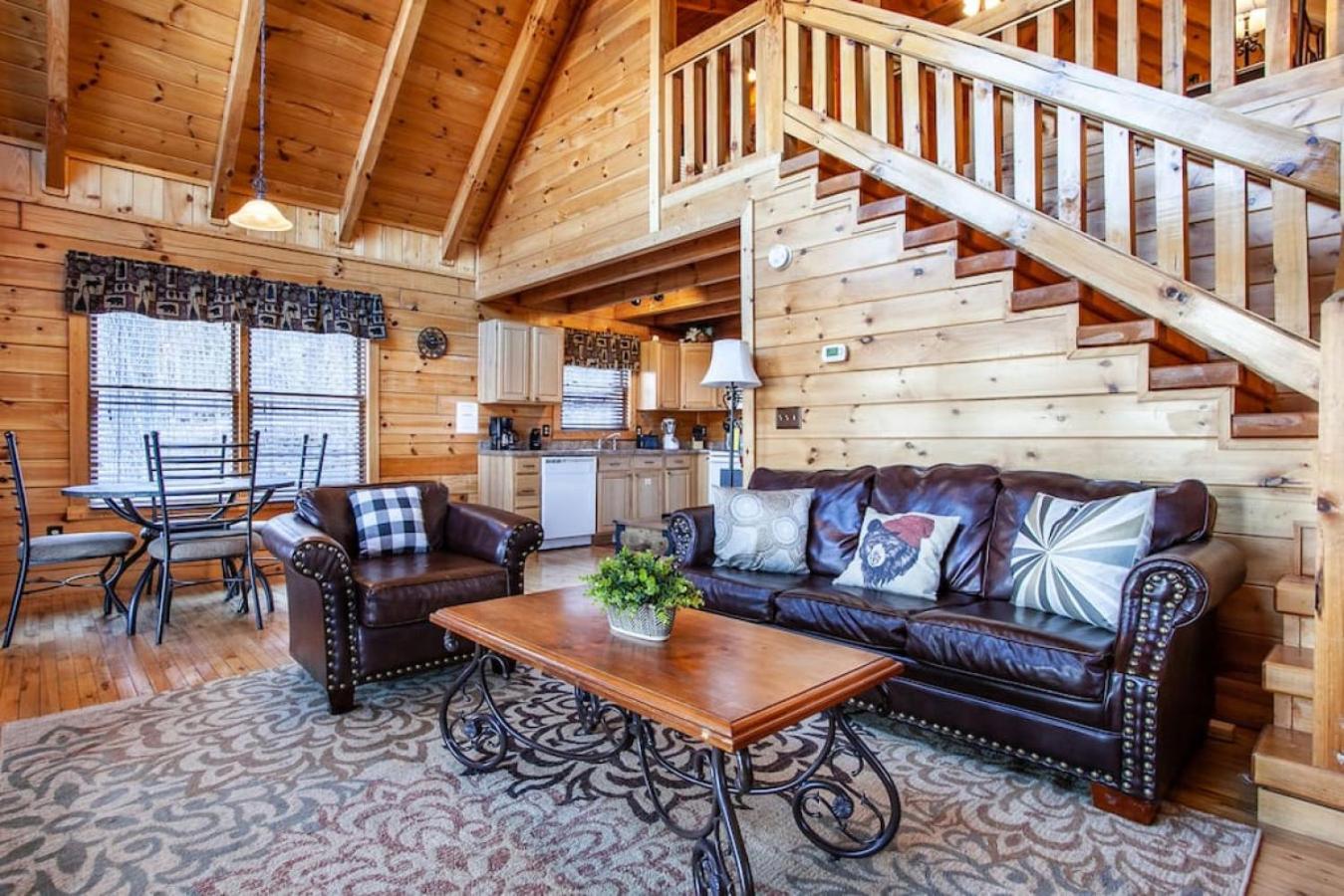 Whisk A Way with Hot Tub, Pool Table and Jacuzzi