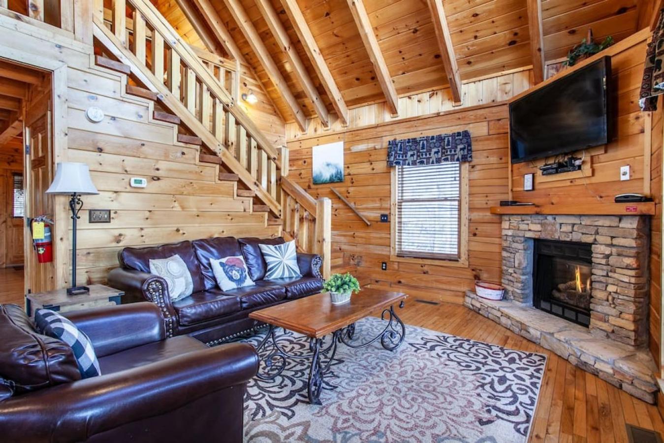 Whisk A Way with Hot Tub, Pool Table and Jacuzzi