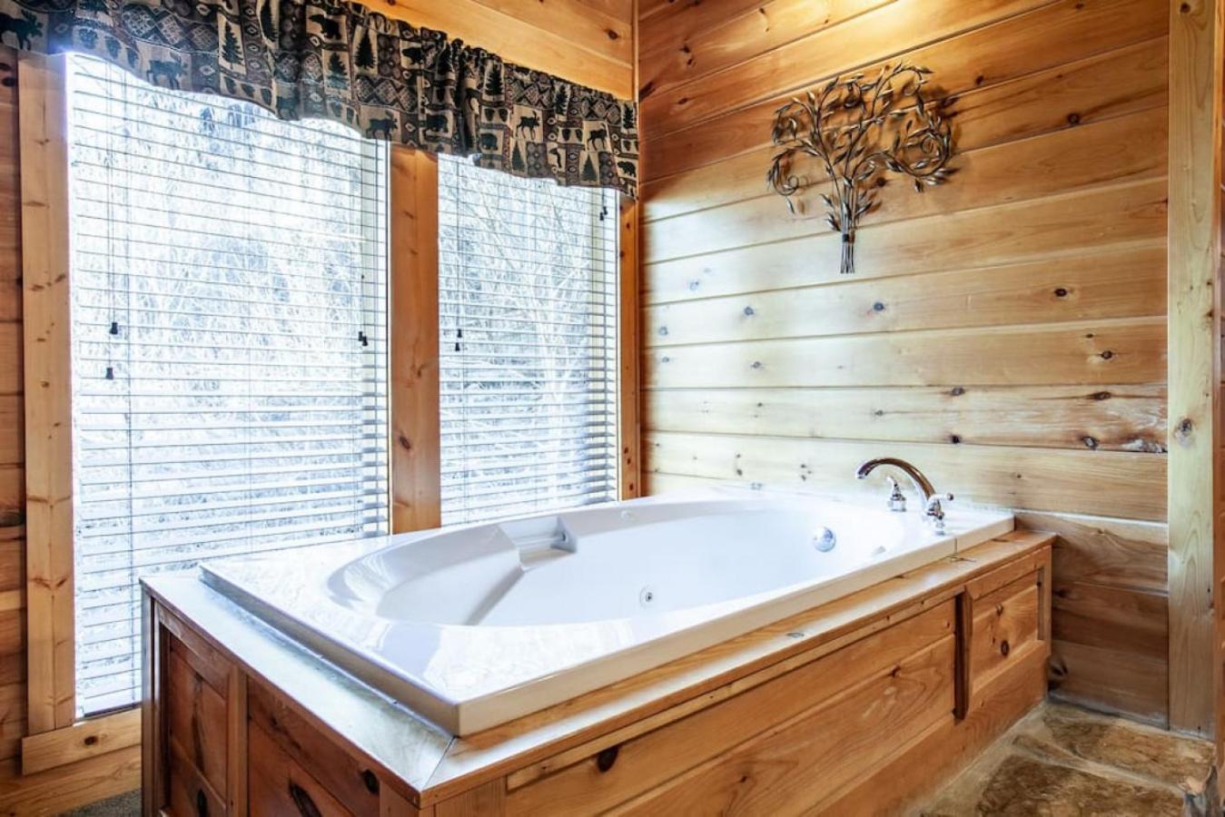 Whisk A Way with Hot Tub, Pool Table and Jacuzzi