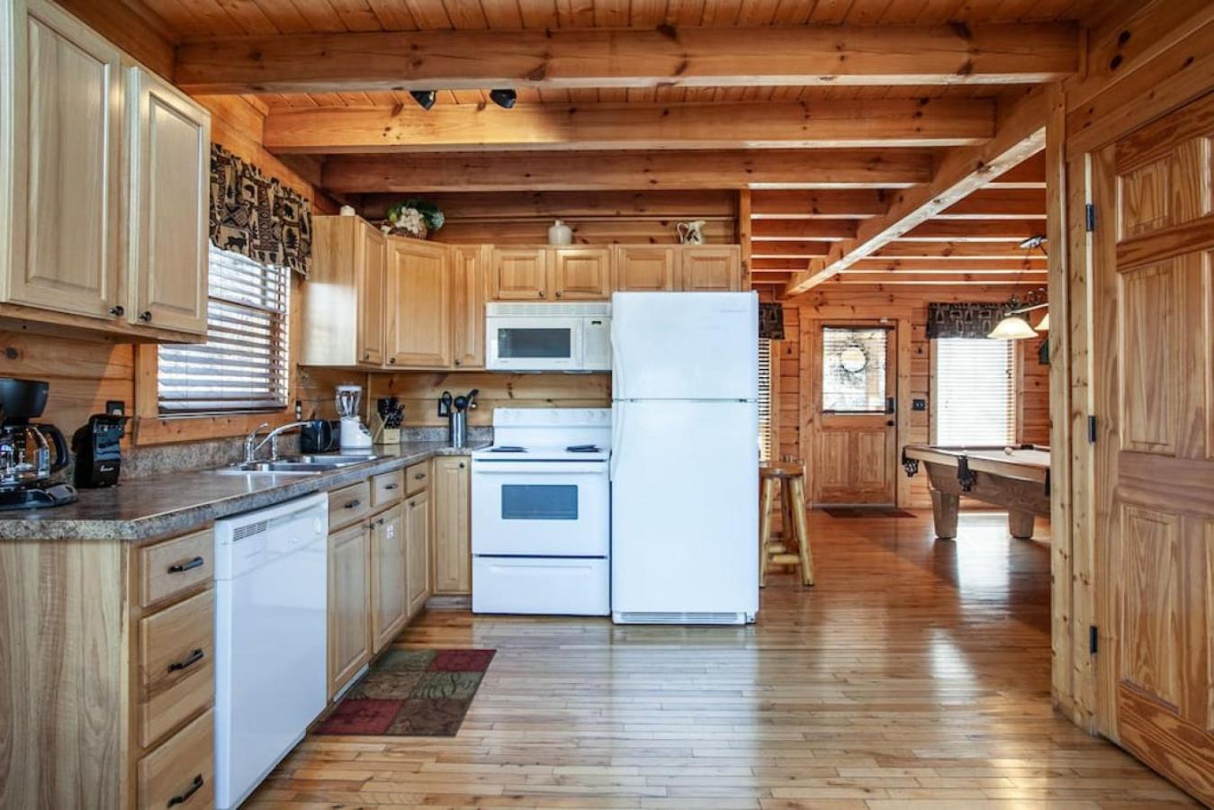 Whisk A Way with Hot Tub, Pool Table and Jacuzzi