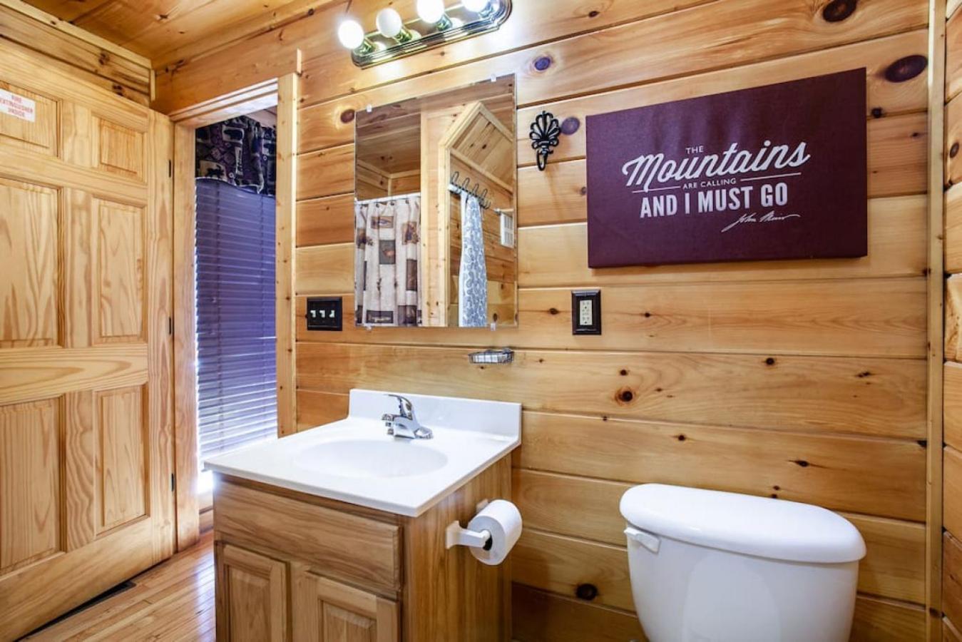 Whisk A Way with Hot Tub, Pool Table and Jacuzzi