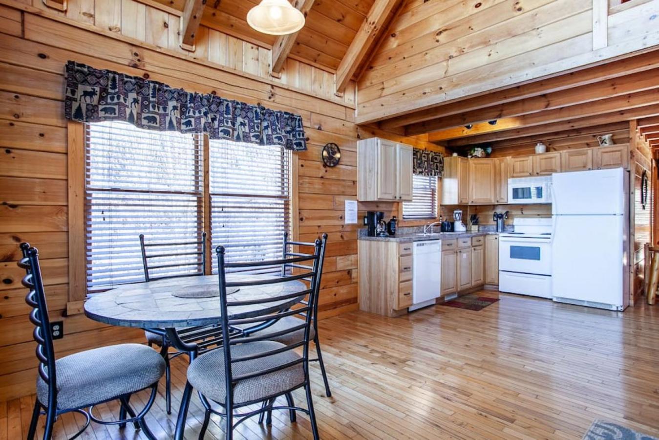Whisk A Way with Hot Tub, Pool Table and Jacuzzi