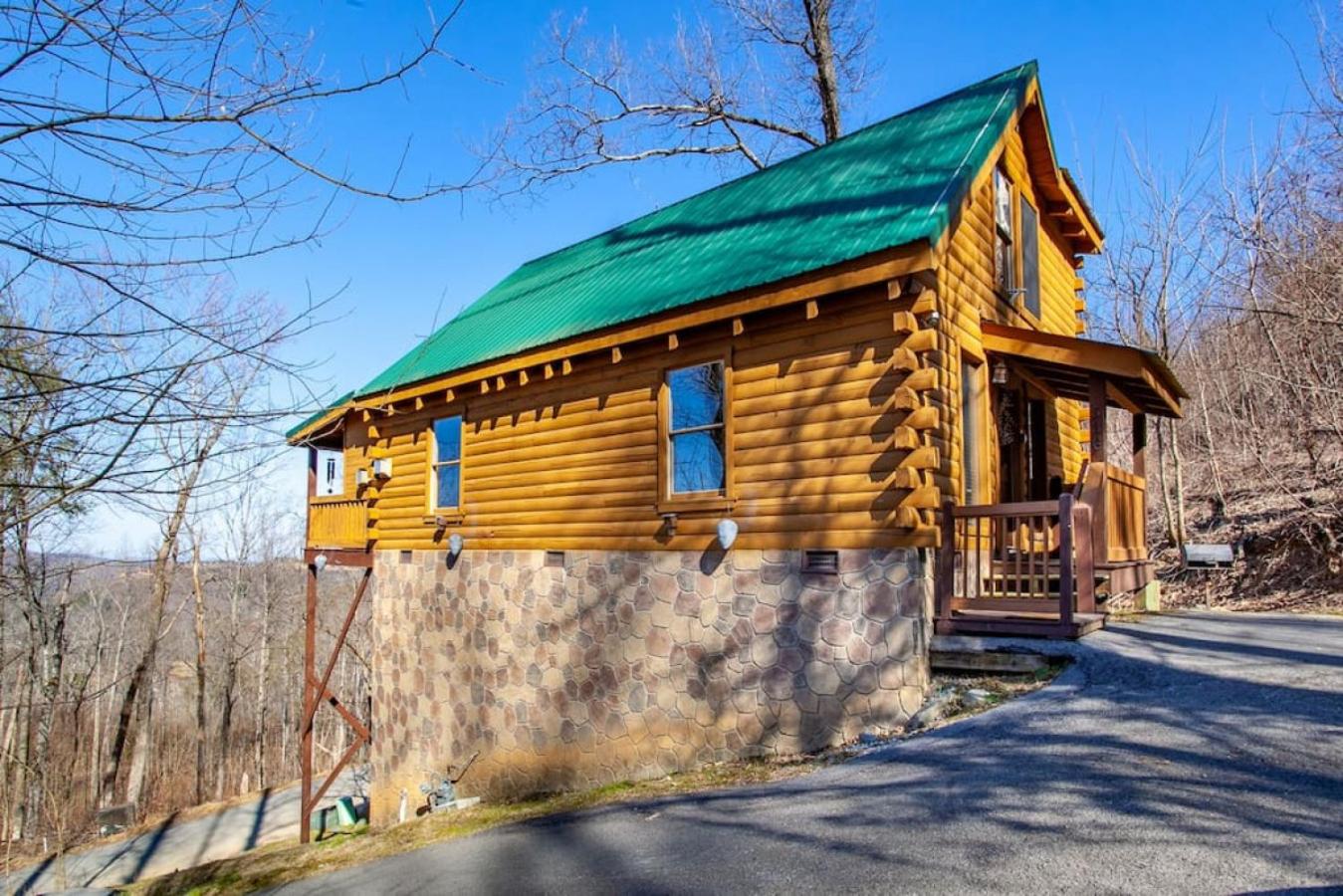 Whisk A Way with Hot Tub, Pool Table and Jacuzzi