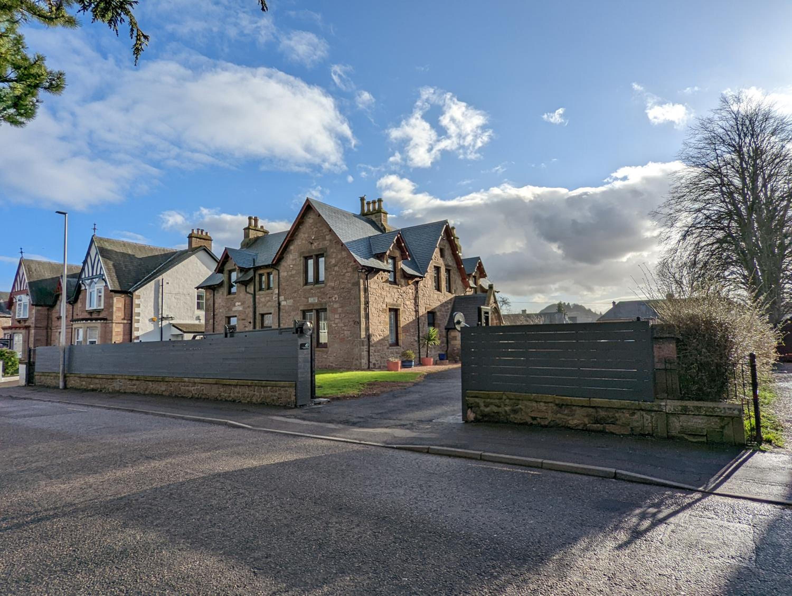 Cambeth Lodge Guesthouse