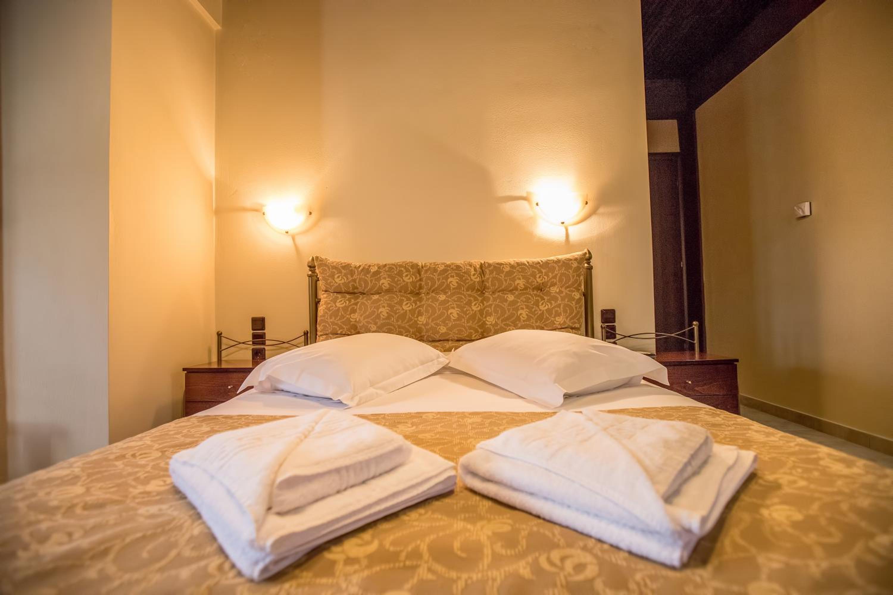 Kynthia Guesthouse