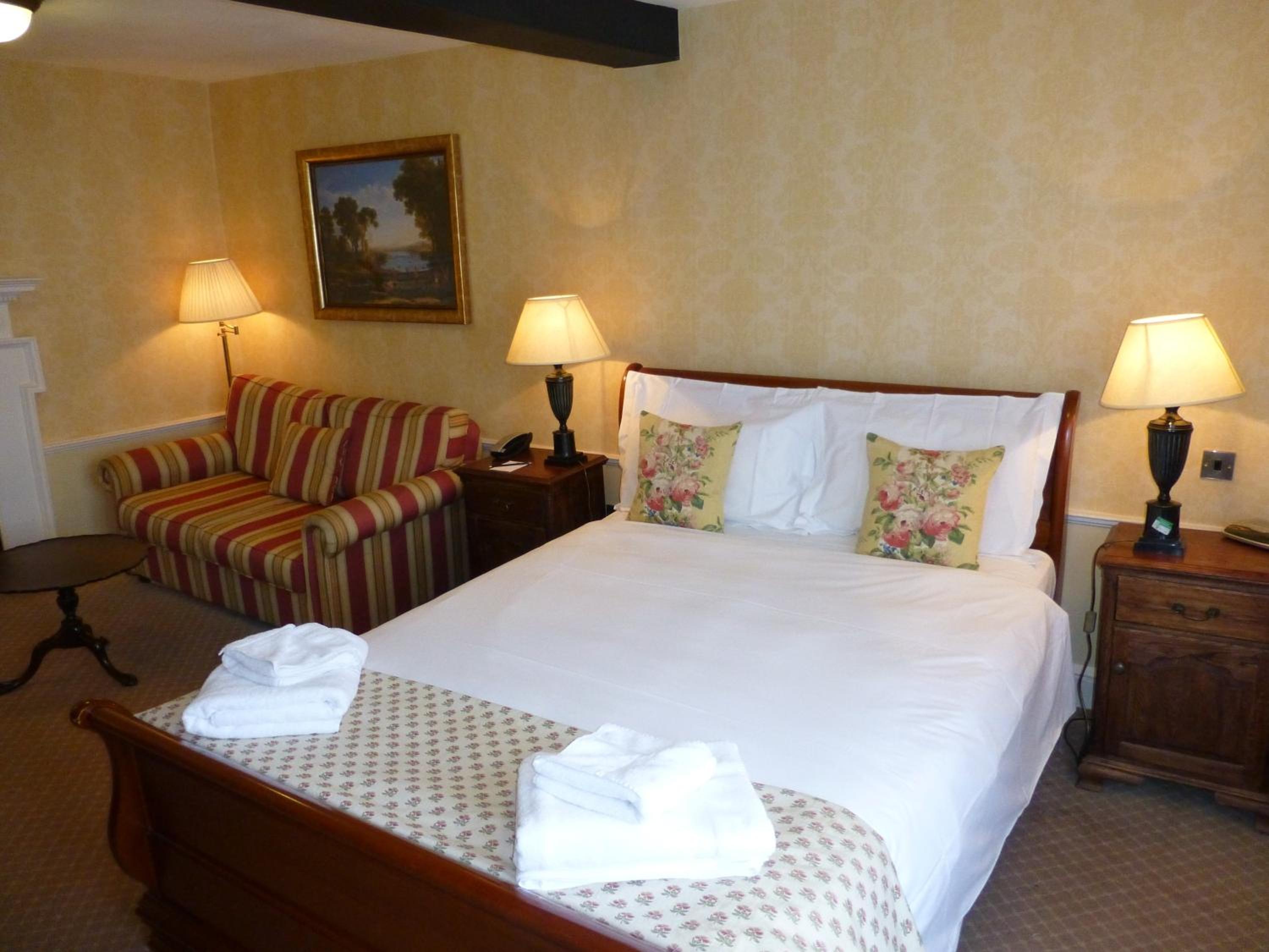 Devizes Vacations - The Bear Hotel - Property Image 25