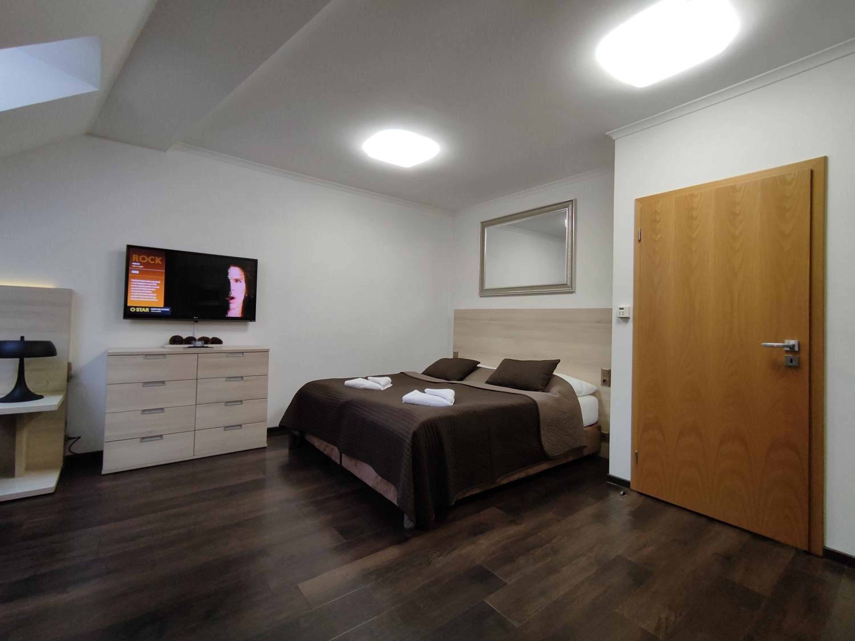 Anenský Apartmán C303 s wellness , O2 TV a stabilní rychlou WIFI, s možností dokoupení bufetových snídaní a s možností dokoupení masáží view 2