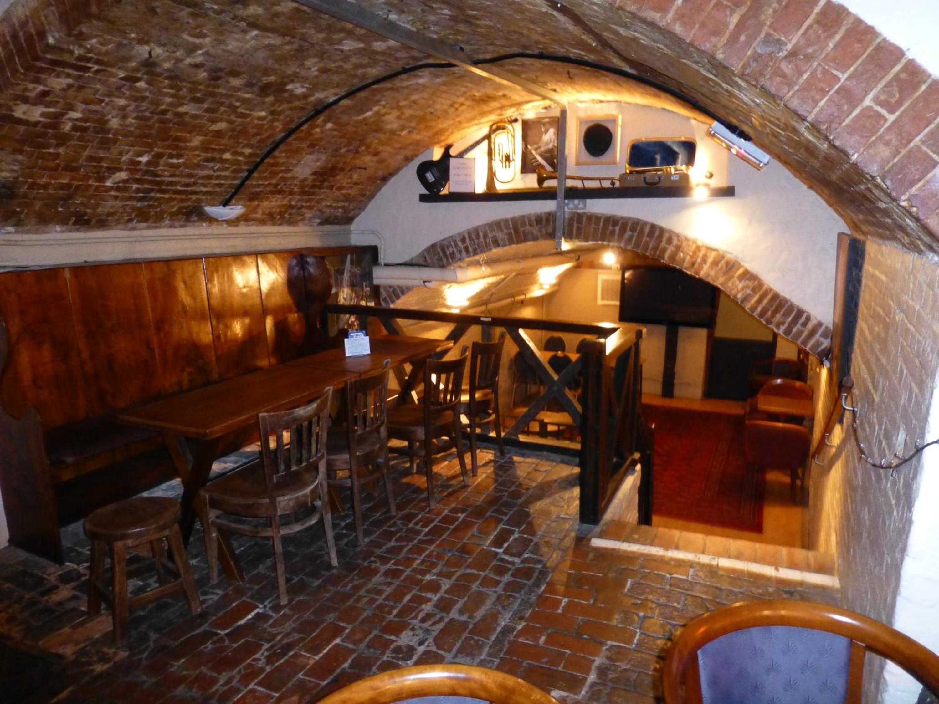 Devizes Vacations - The Bear Hotel - Property Image 7