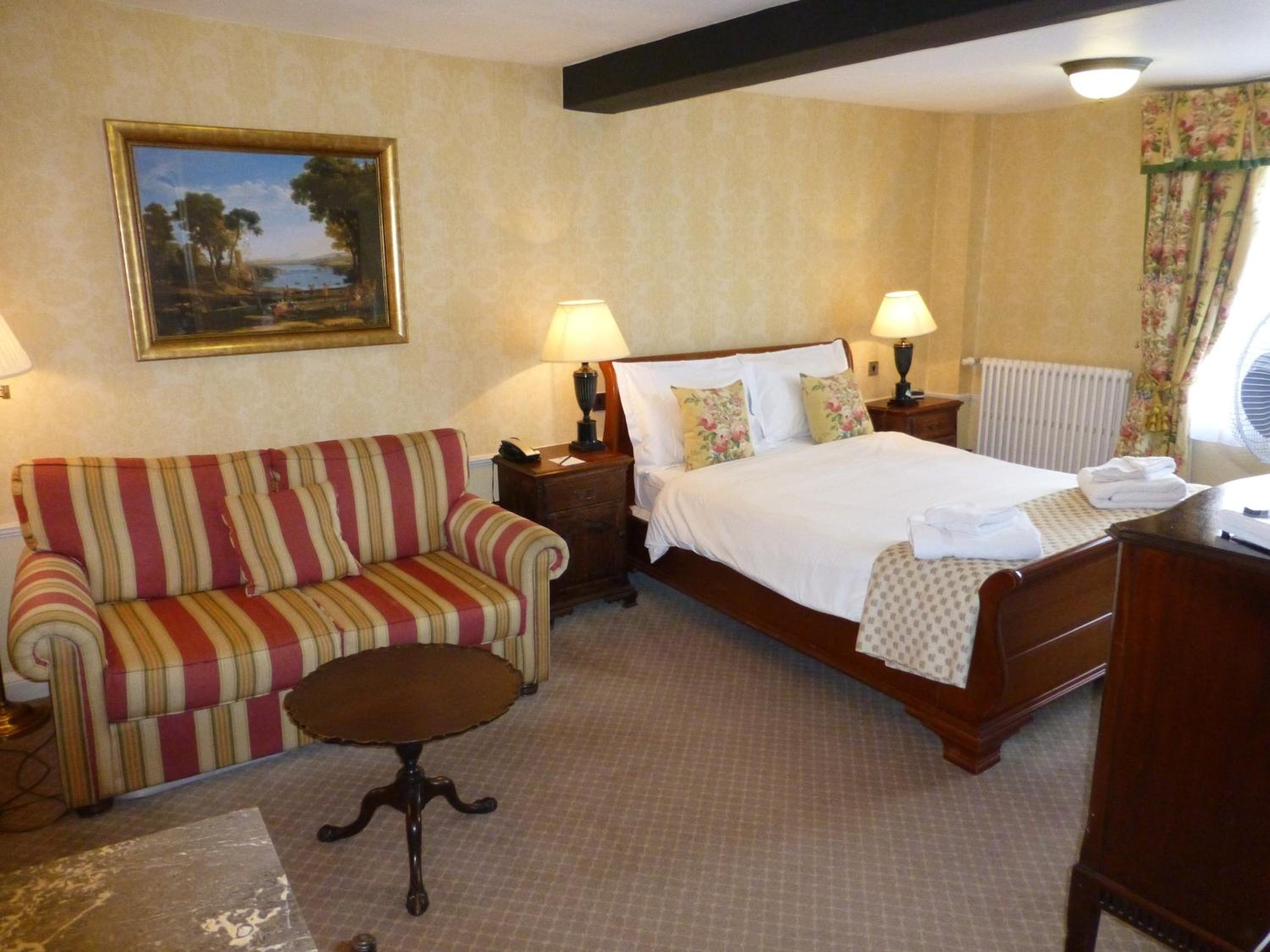 Devizes Vacations - The Bear Hotel - Property Image 21