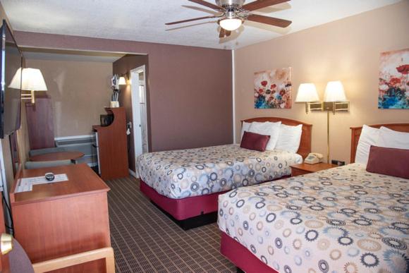 Esquire Inn