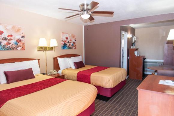 Esquire Inn
