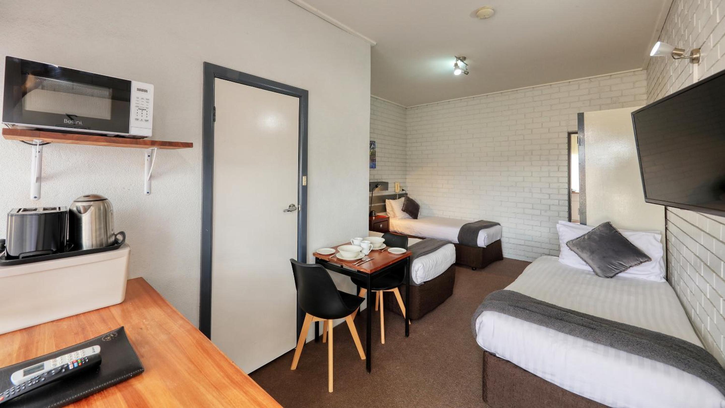Sun Centre Motel