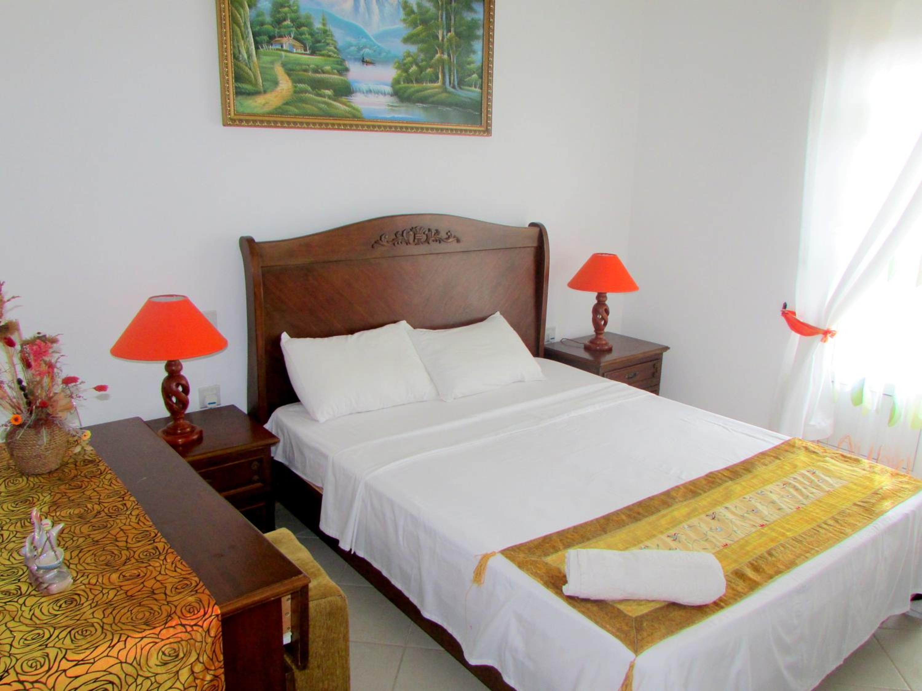 Golden Rod villa