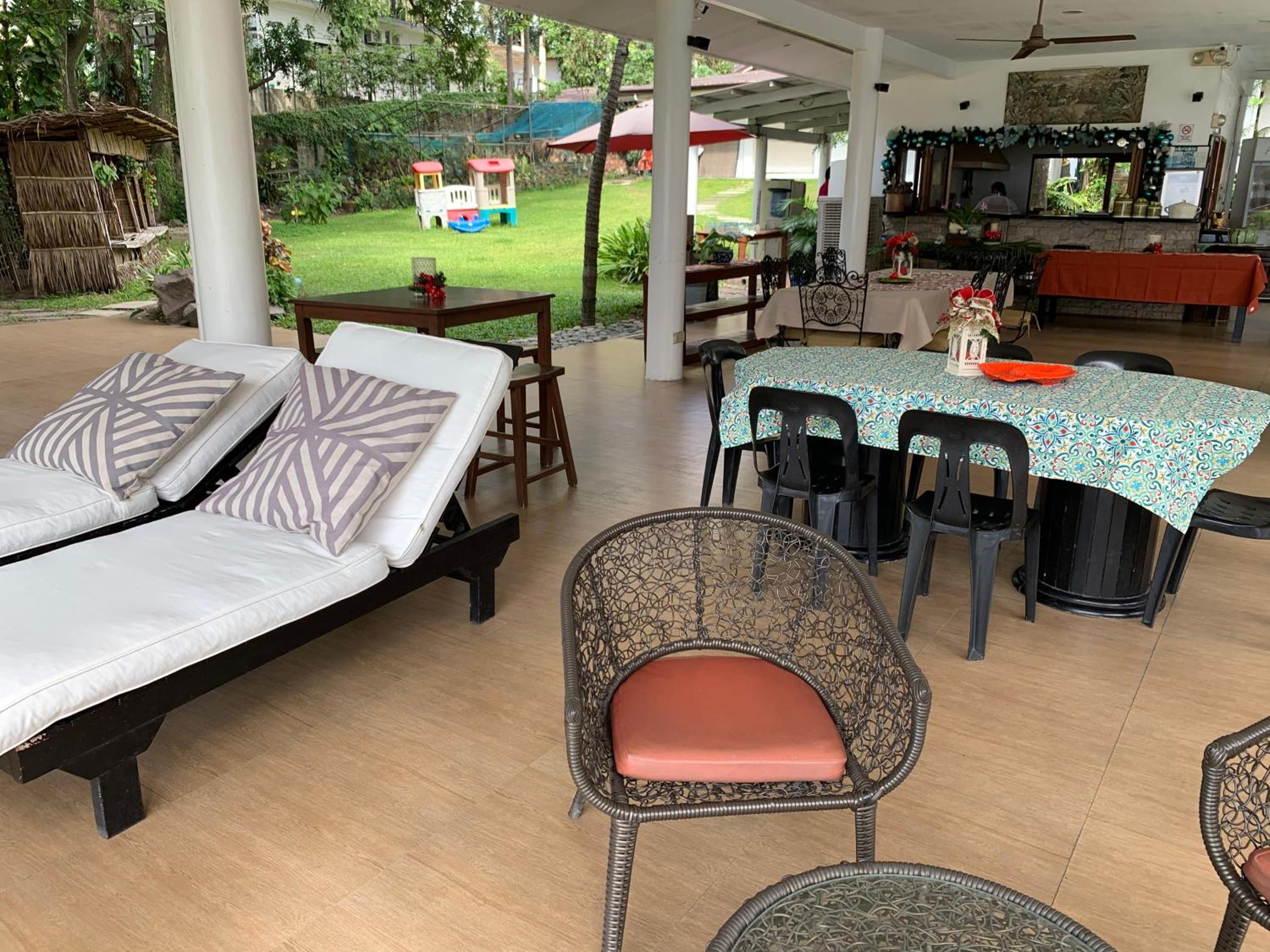 lounge