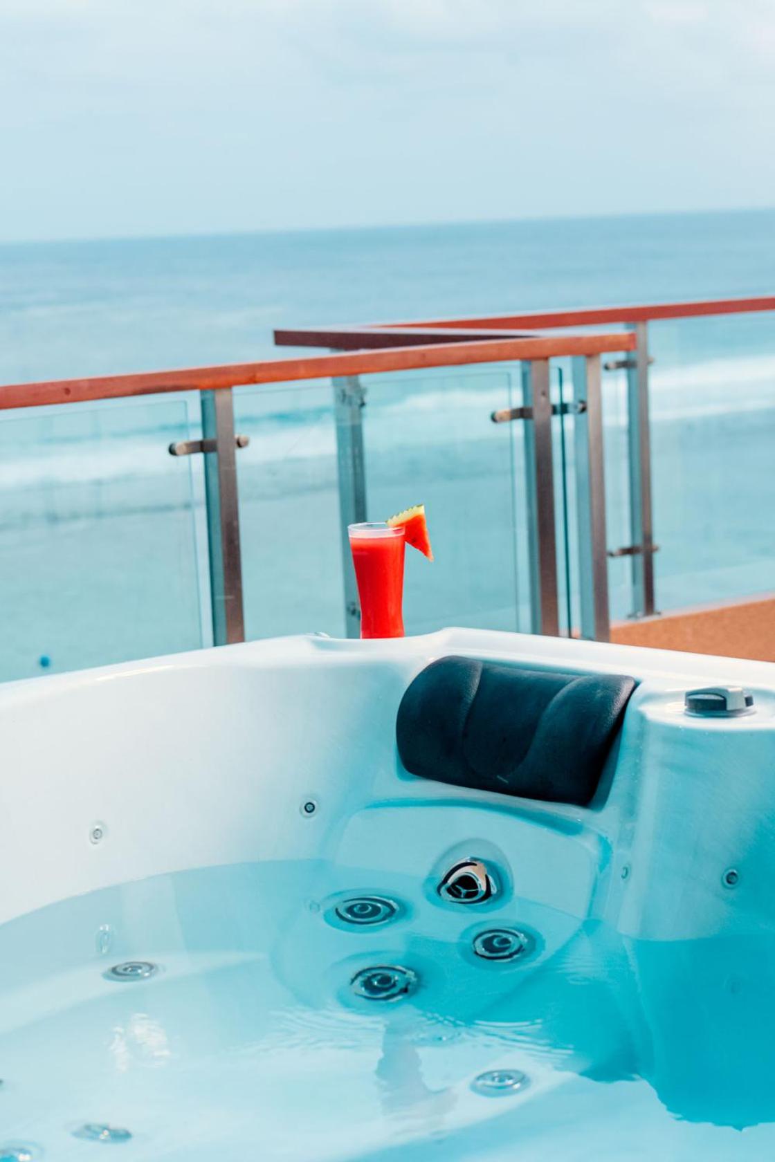 Acacia Beach Hotel photo 4