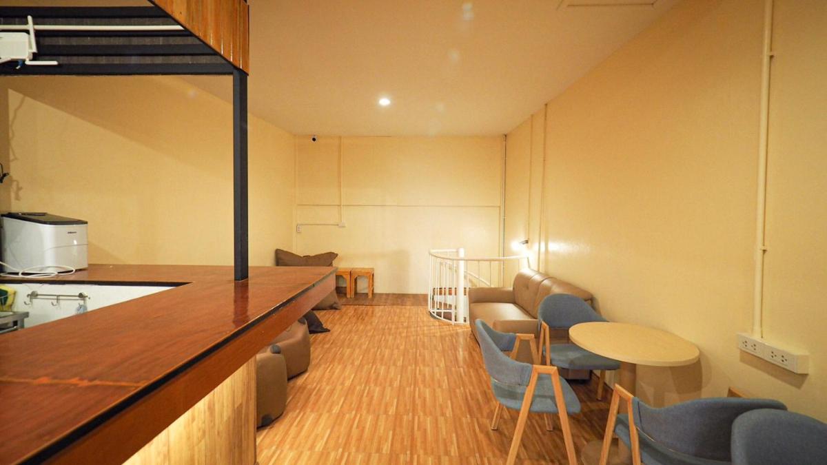 I-Sleep Silom Hostel