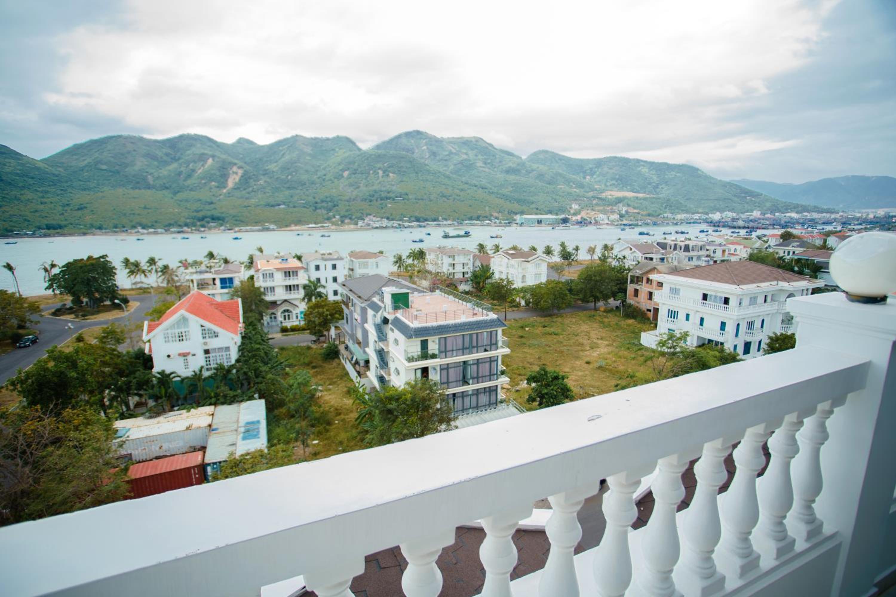Orbit Hotel Nha Trang