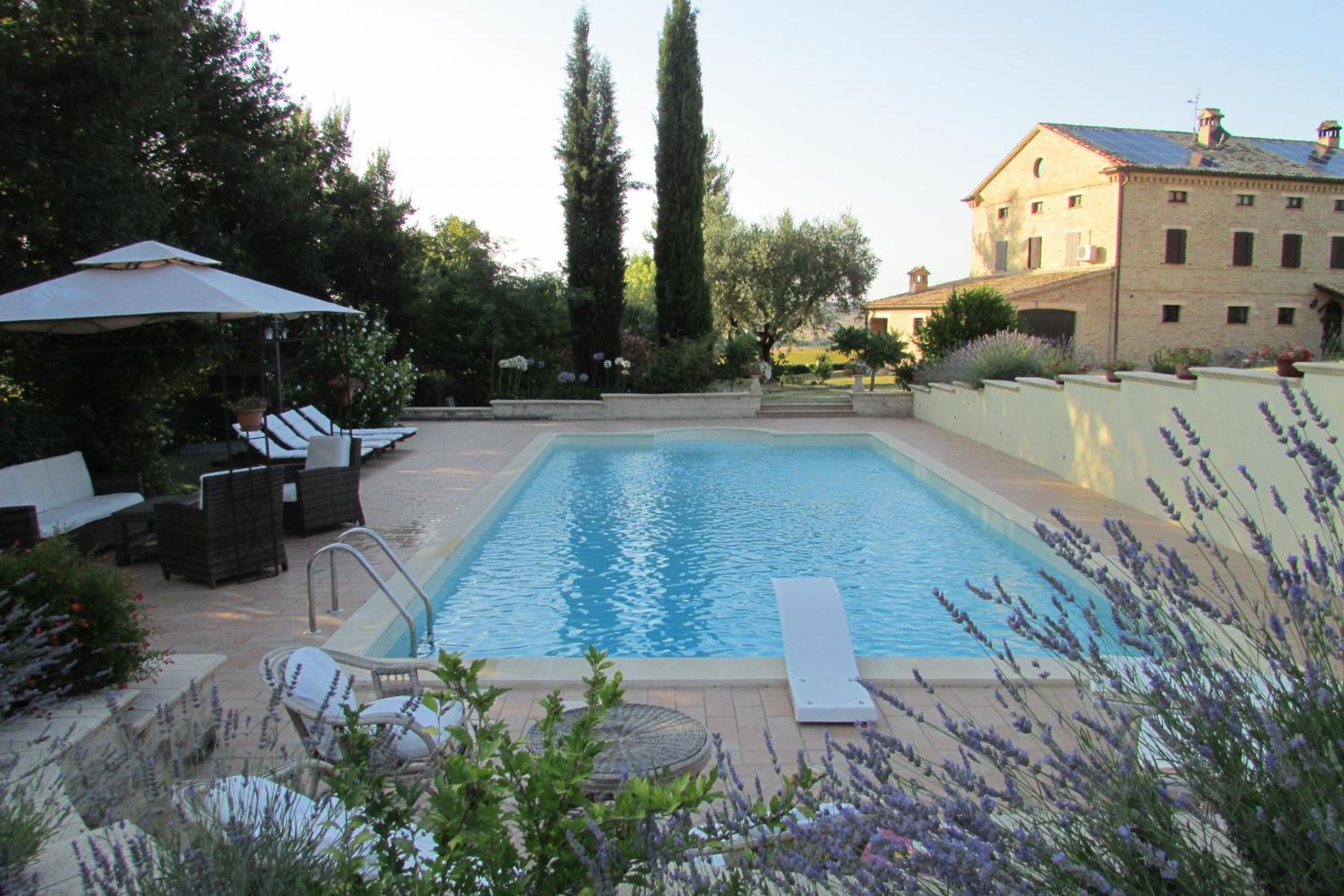 Villa Giulia - Teloni view 3