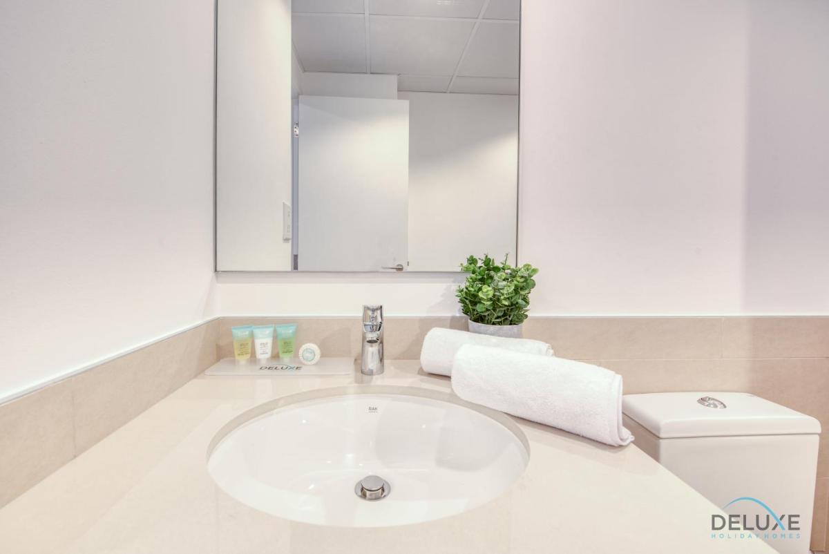Urban Studio at UNA Town Square Dubailand By Deluxe Holiday Homes