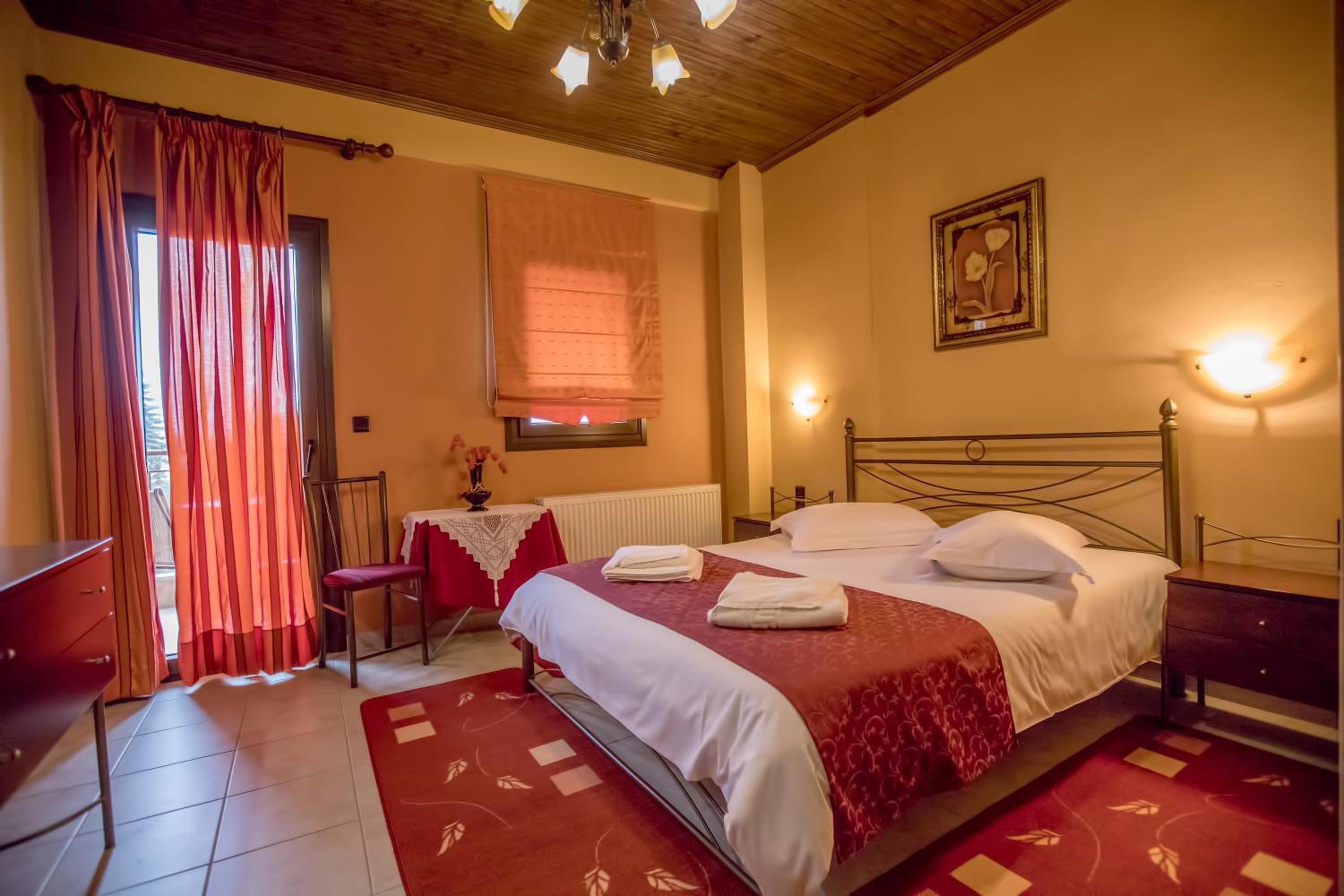 Kynthia Guesthouse