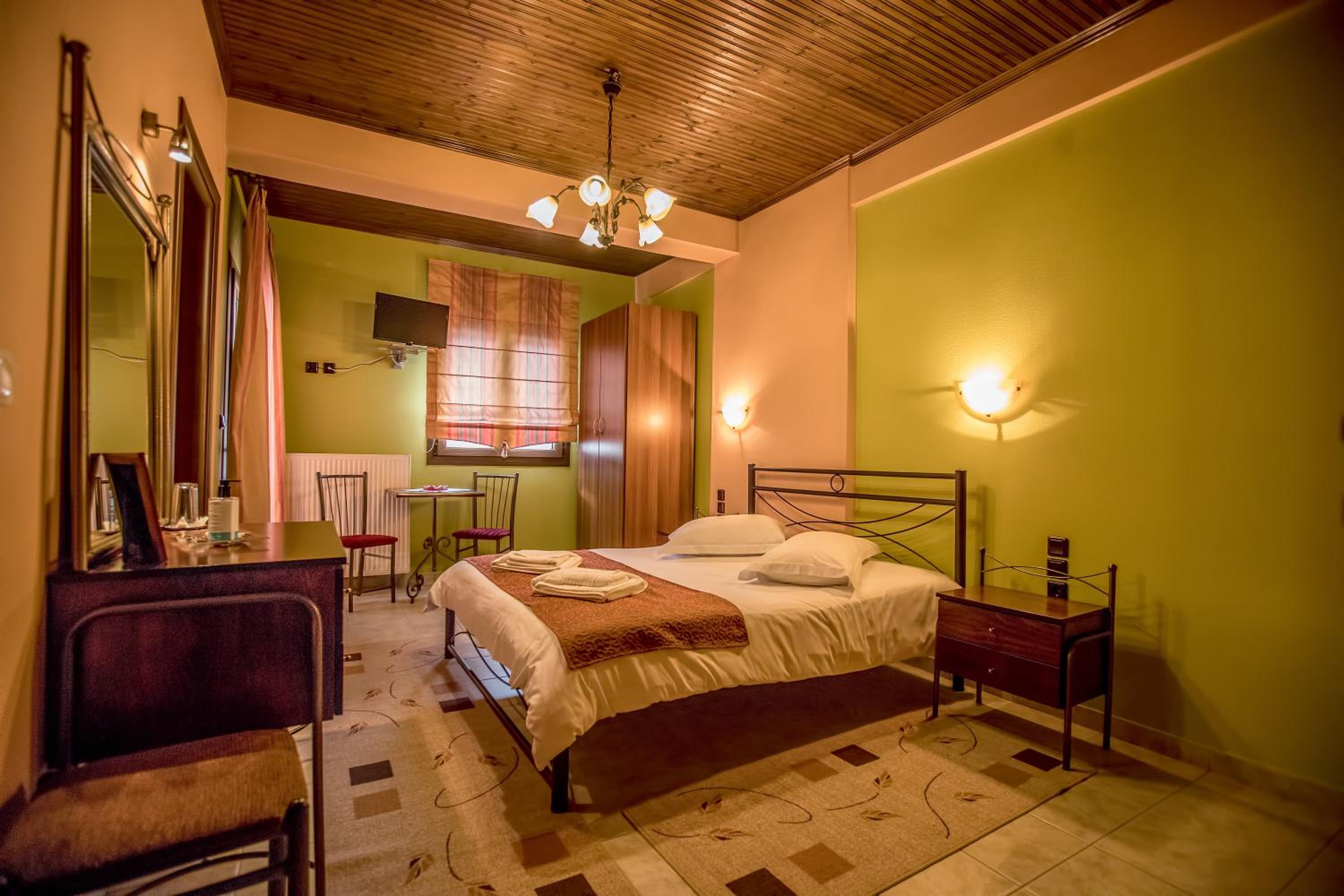 Kynthia Guesthouse