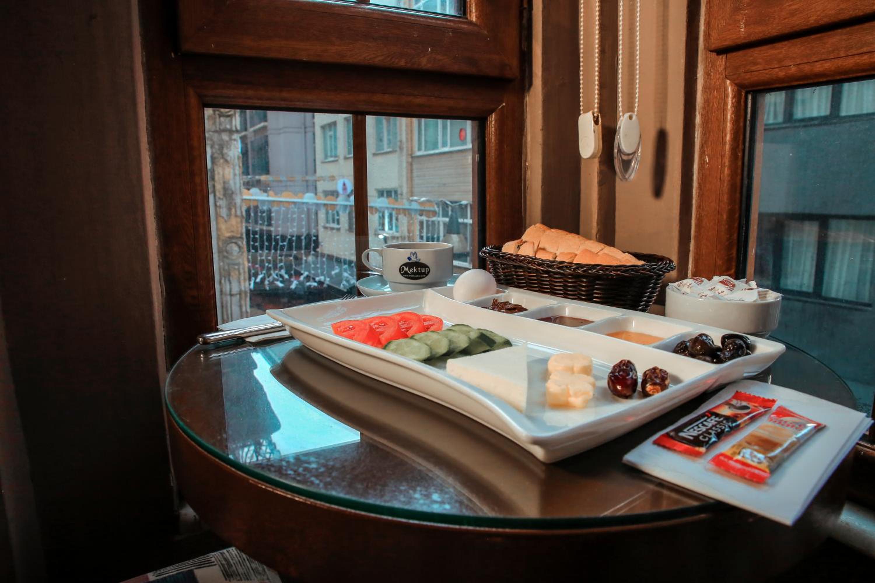 Letter Hotel - Image 20