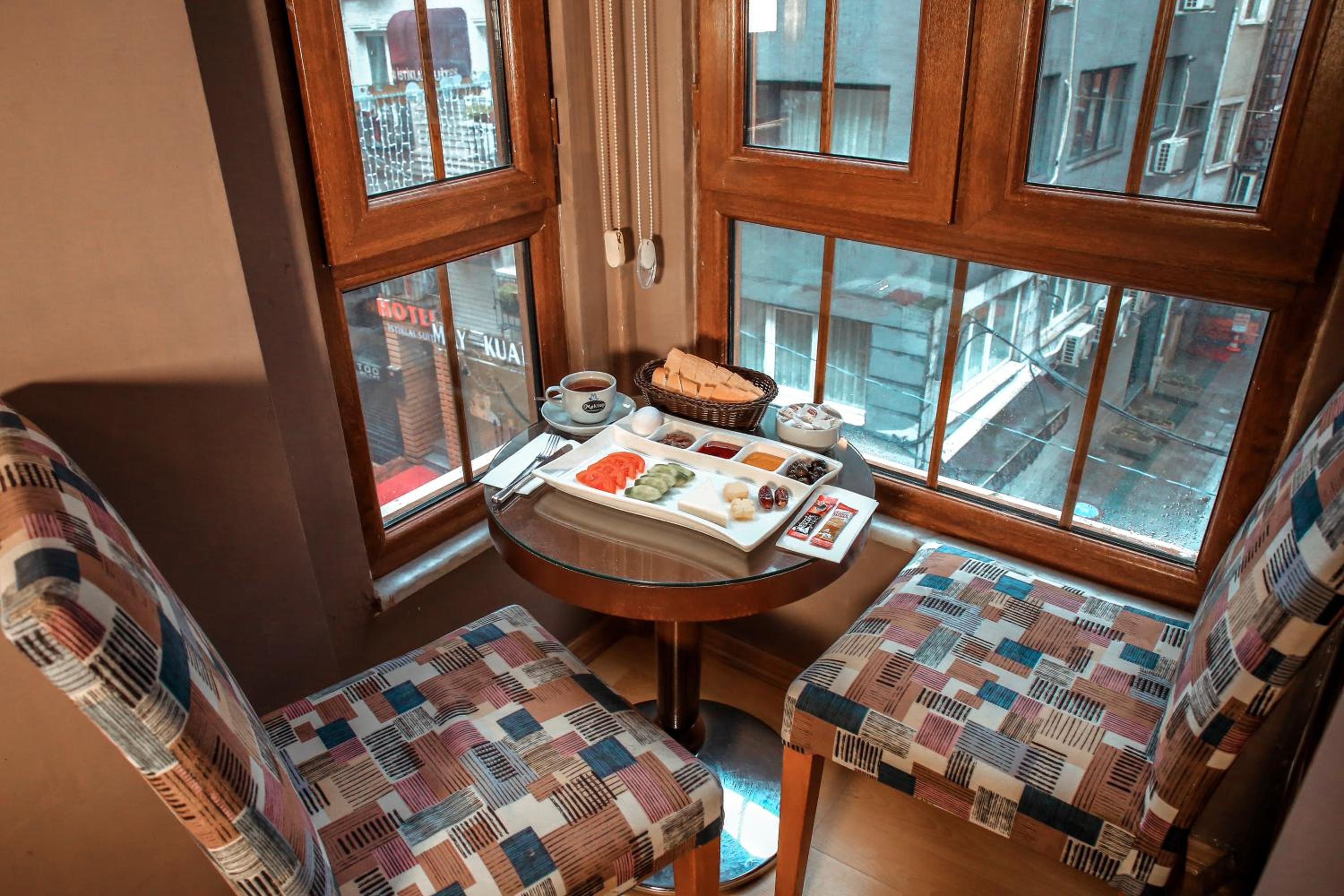 Letter Hotel - Image 23