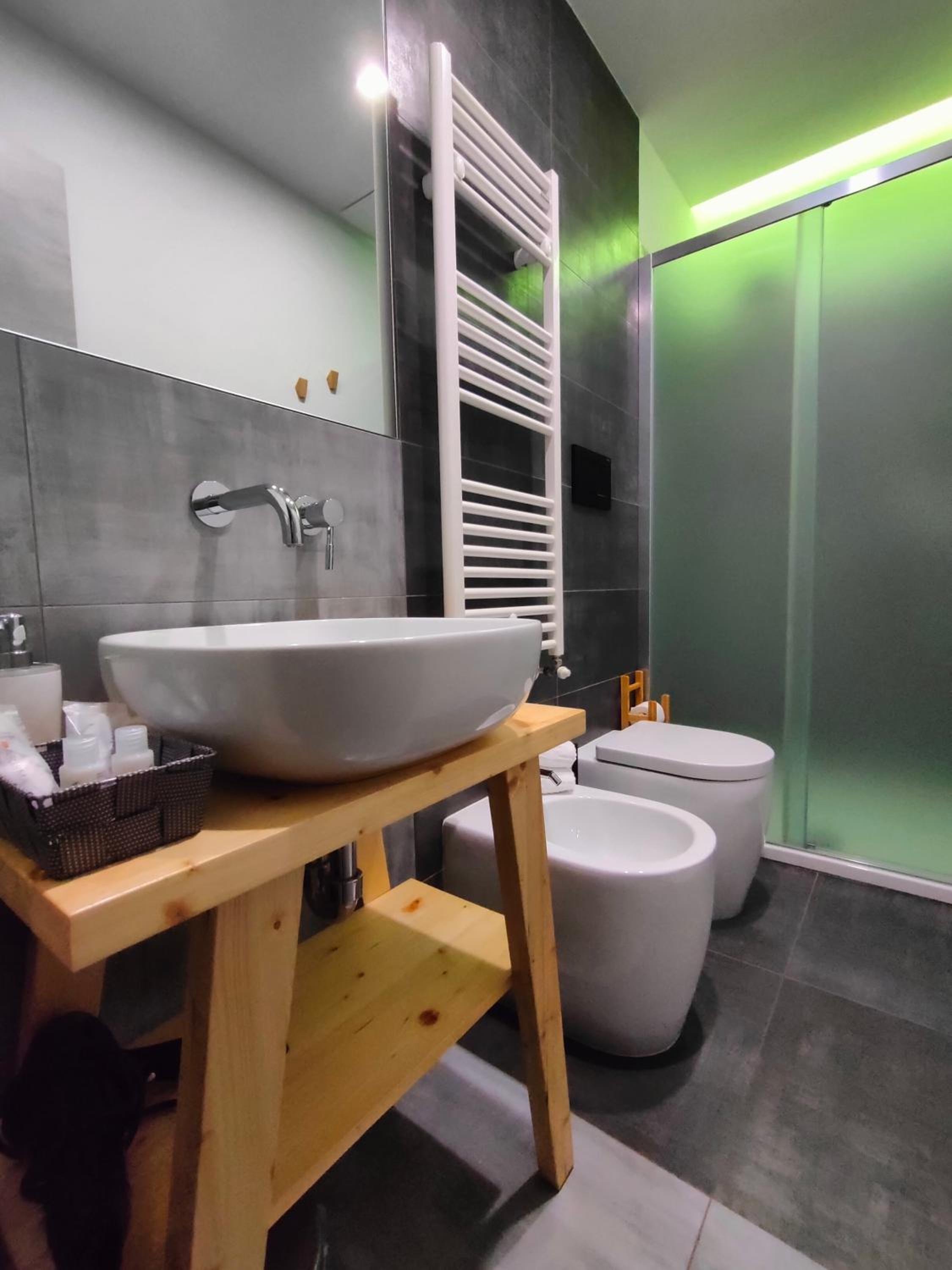 Central Rooms Matera en Matera — bathroom