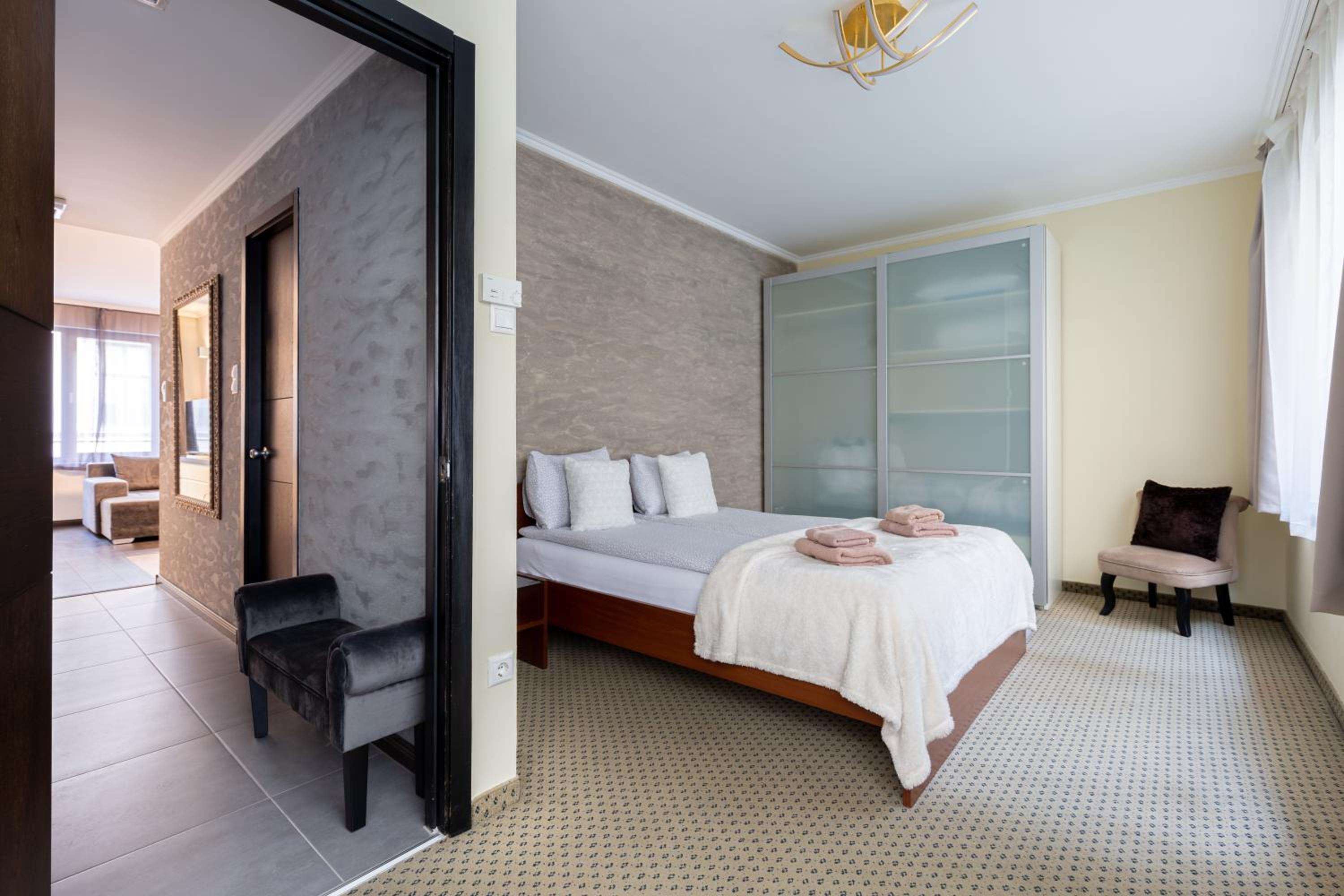 Budapest Holidays Apartments & Spa