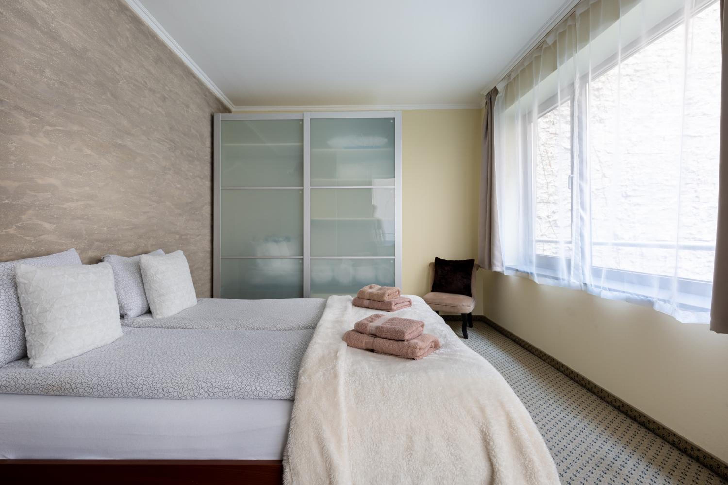 Budapest Holidays Apartments & Spa