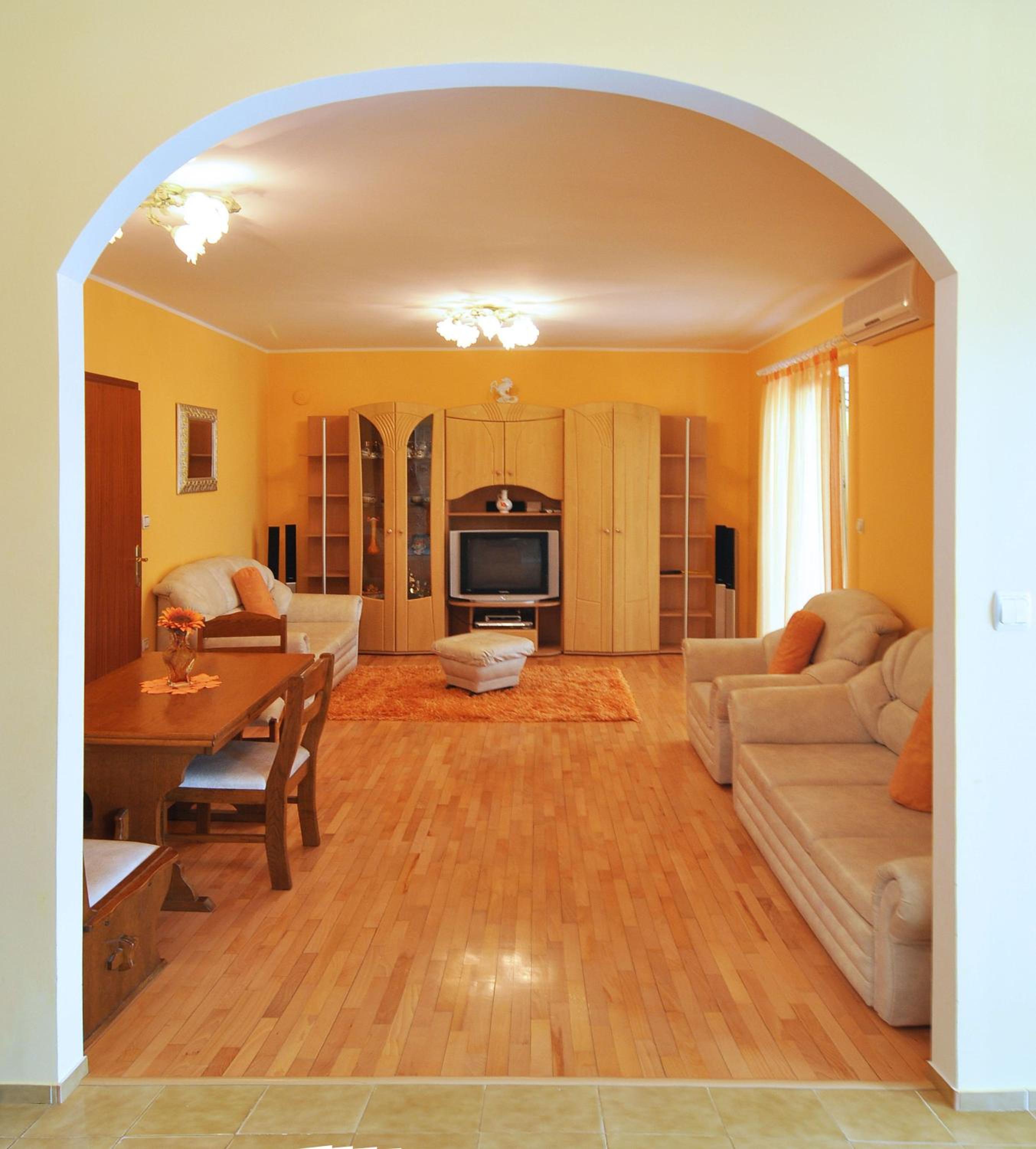 Spacious 100m2 apt w big terrace & great sea view view 4